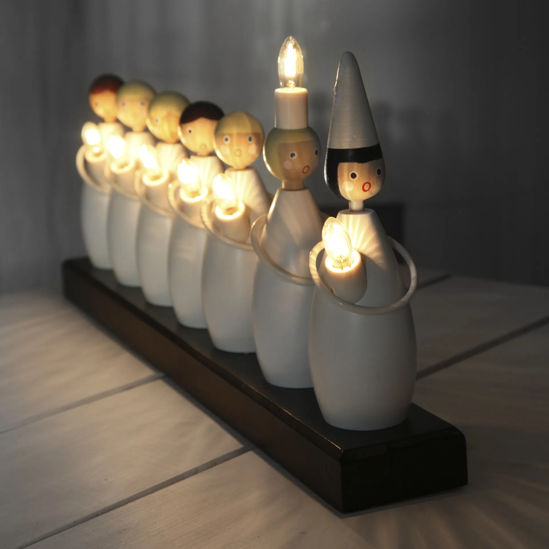 Lucia-optog Adventlysestage, hvid Star Trading