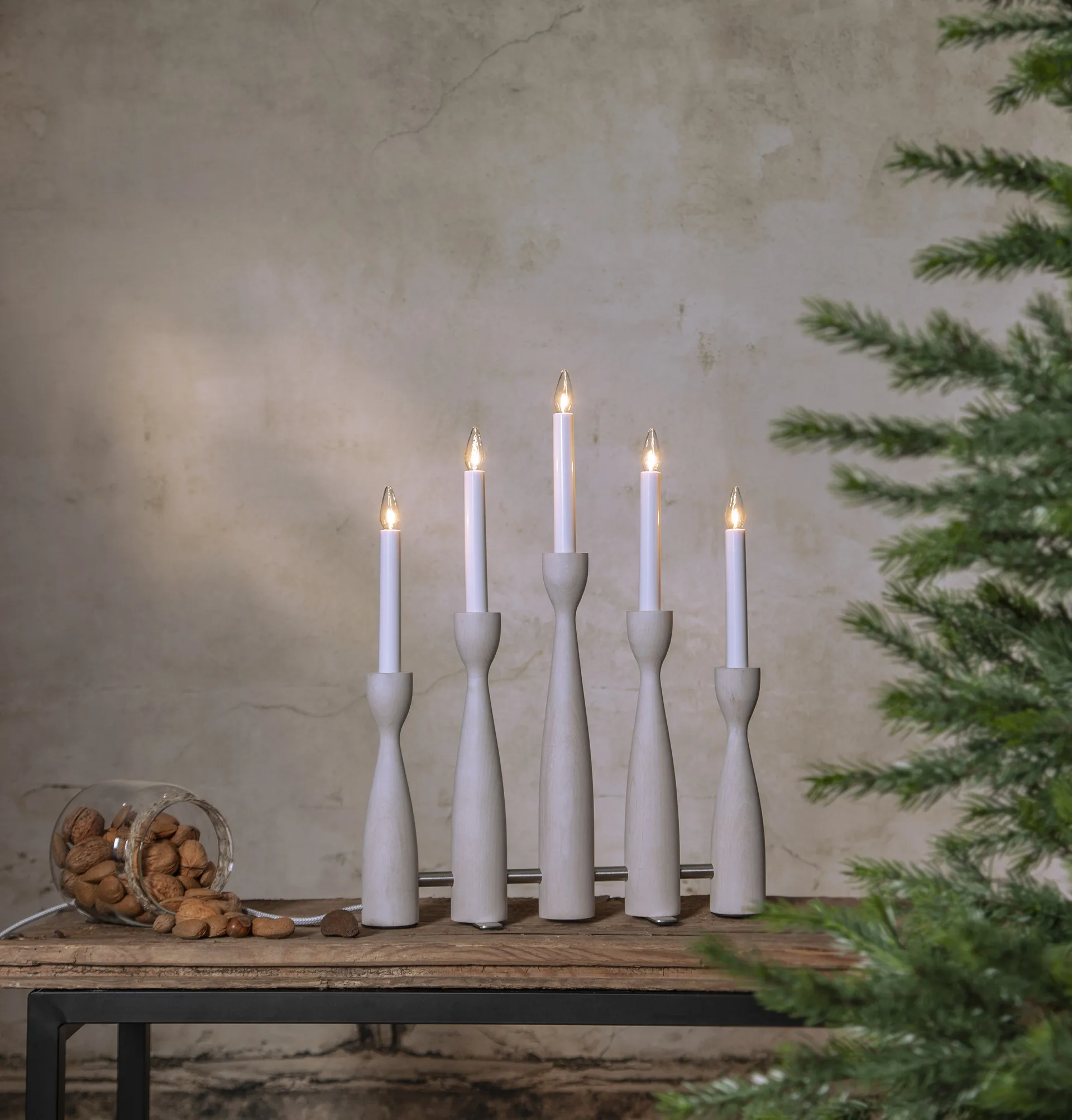 Midja 2.0 adventslysestage, Hvidbejdset Star Trading