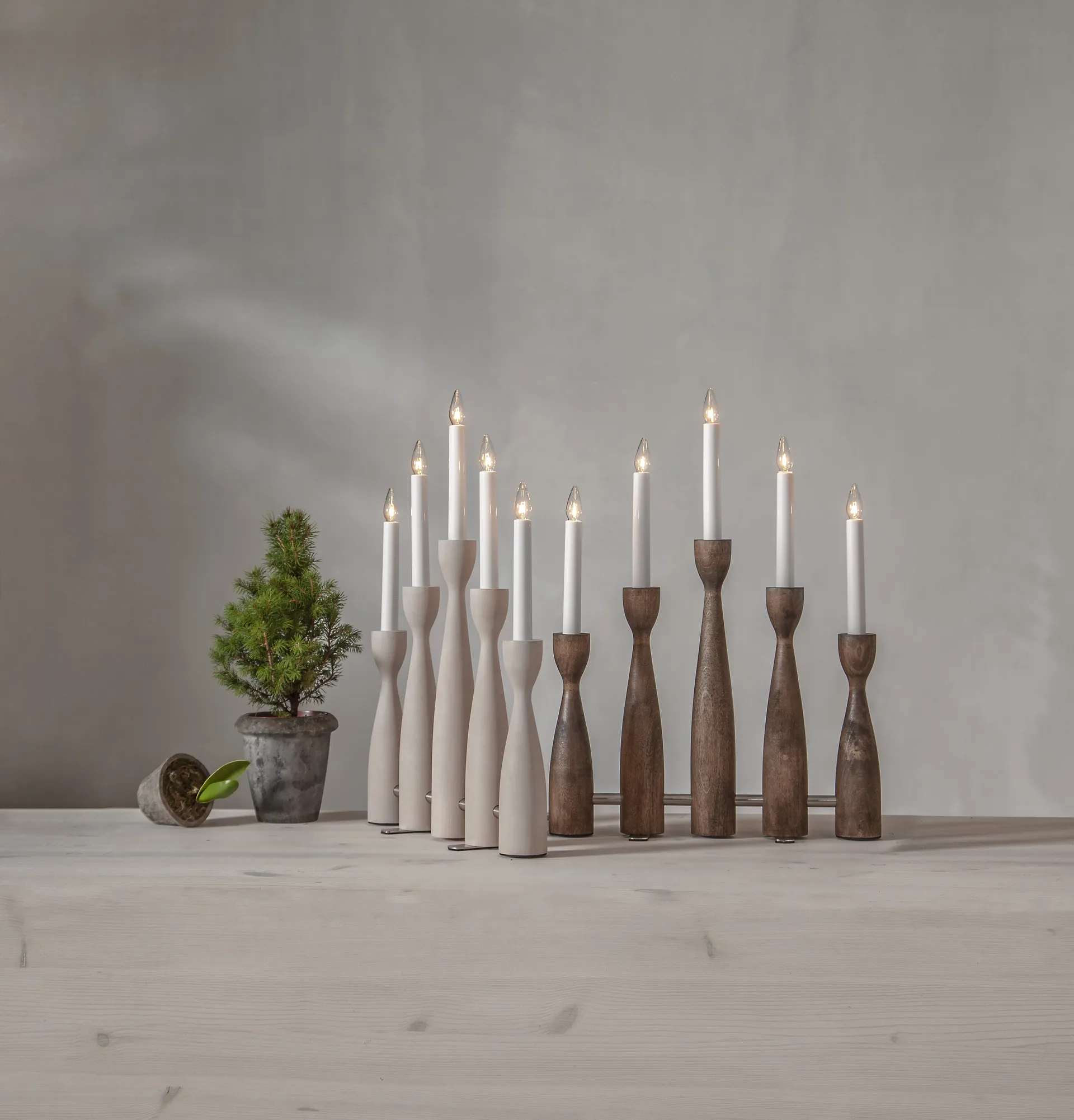 Midja 2.0 adventslysestage, Valnød Star Trading