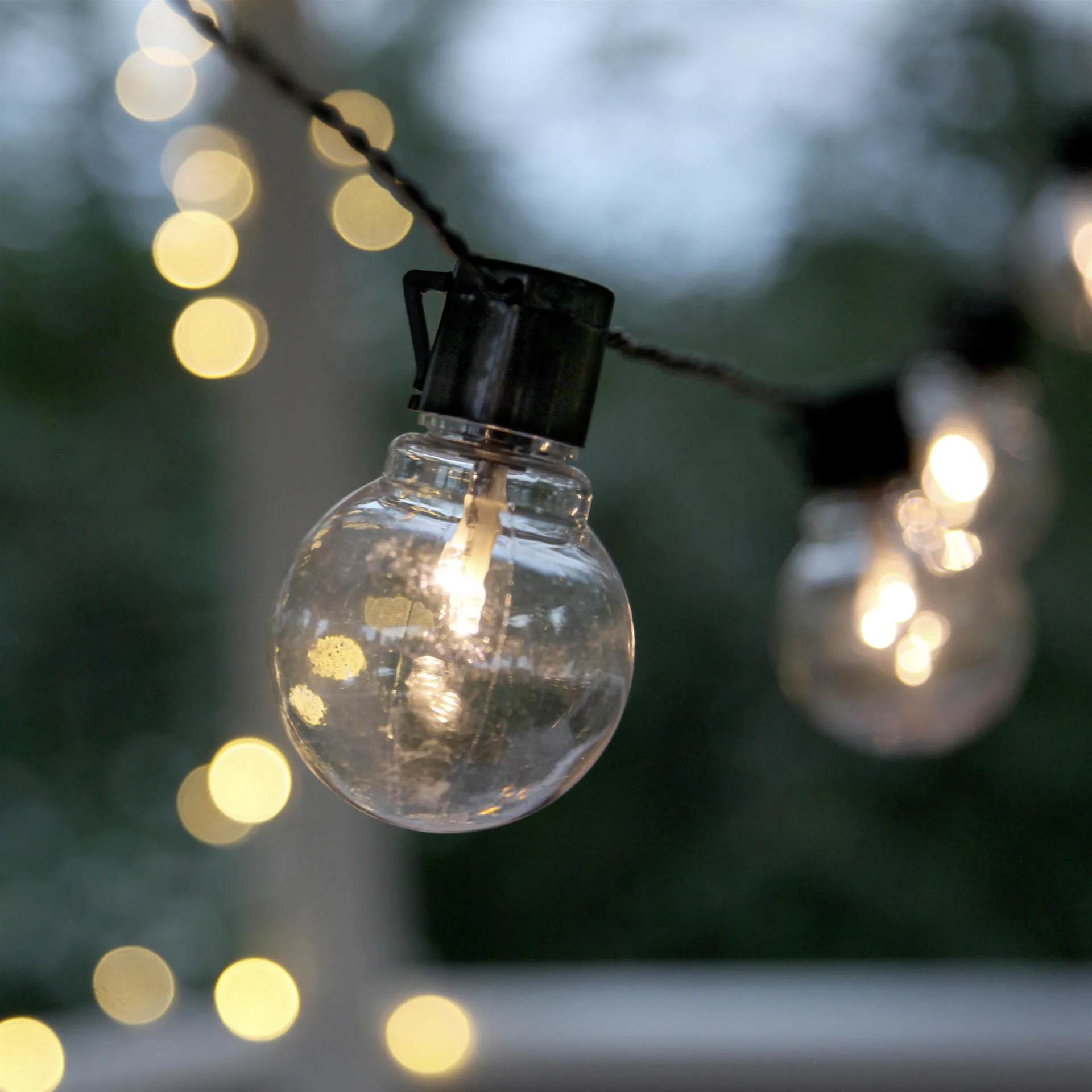 Partaj lyskæde, Sort Star Trading