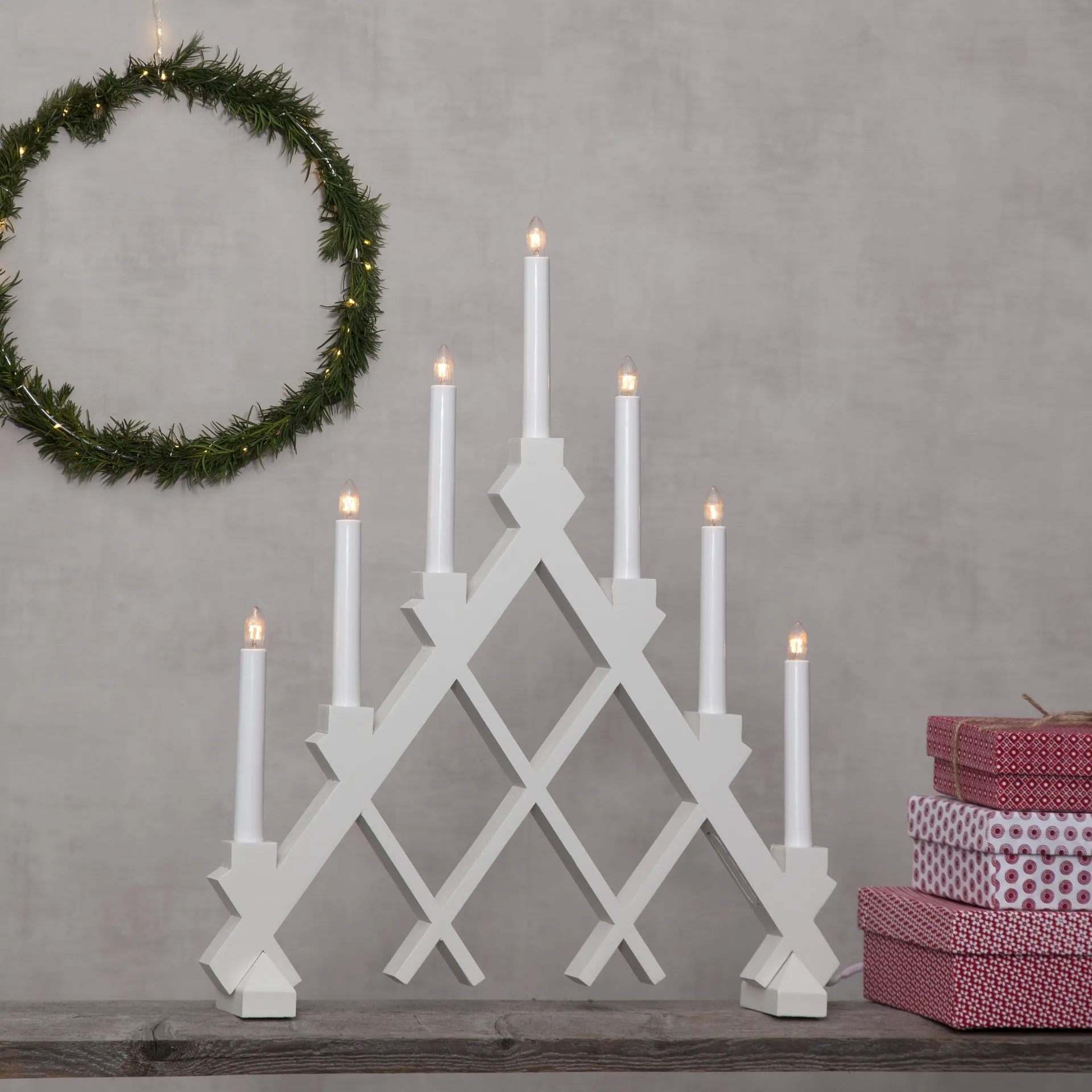 Rut 7 trælysestage 43 cm, Hvid Star Trading