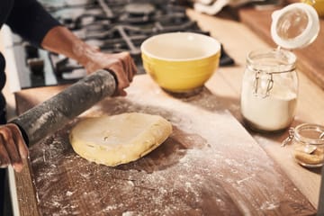 Staub kagerulle silikone L - Sort-akacietræ - STAUB