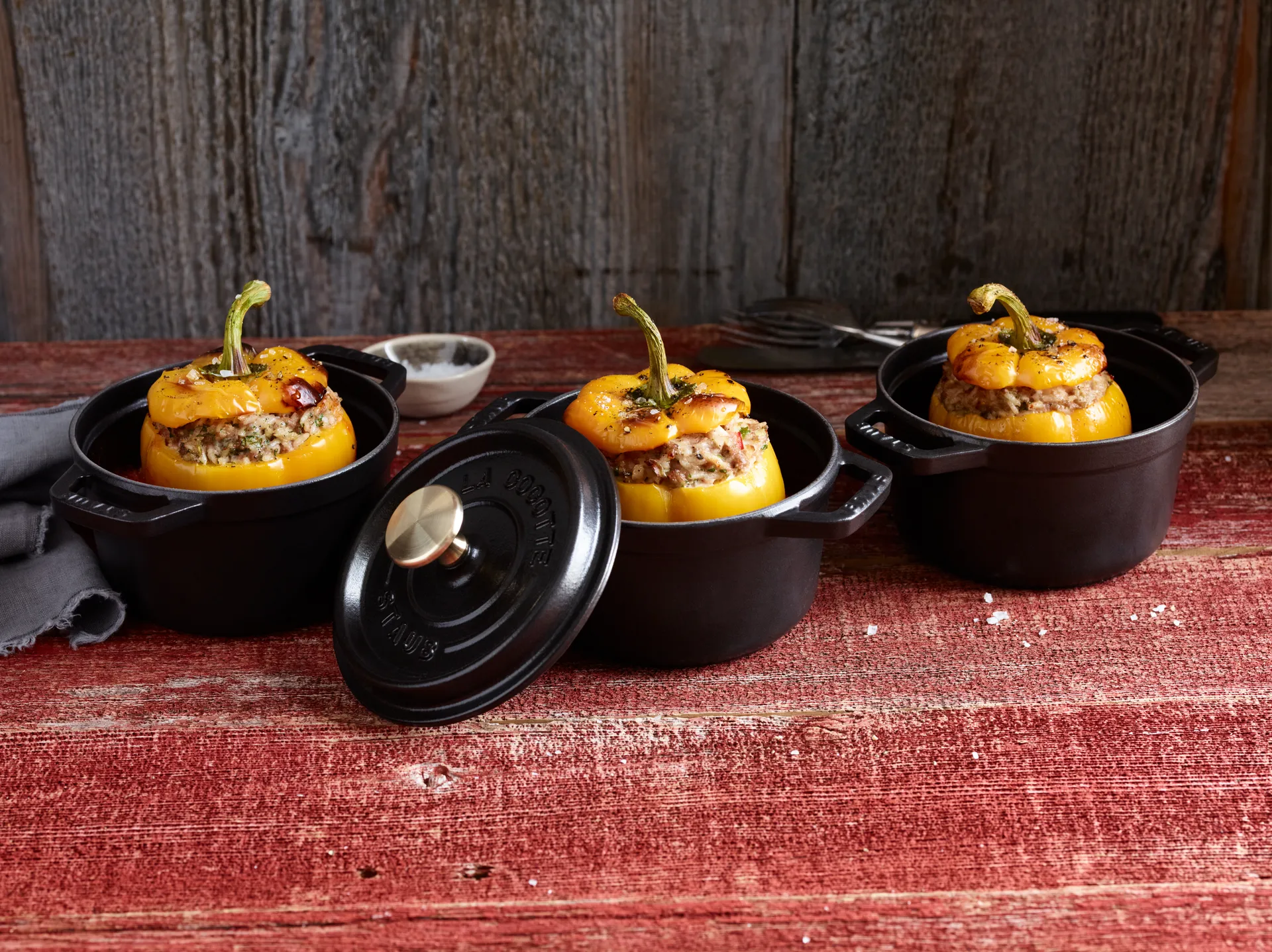 Staub La Cocotte rund gryde støbejern 0,8 L, Sort STAUB