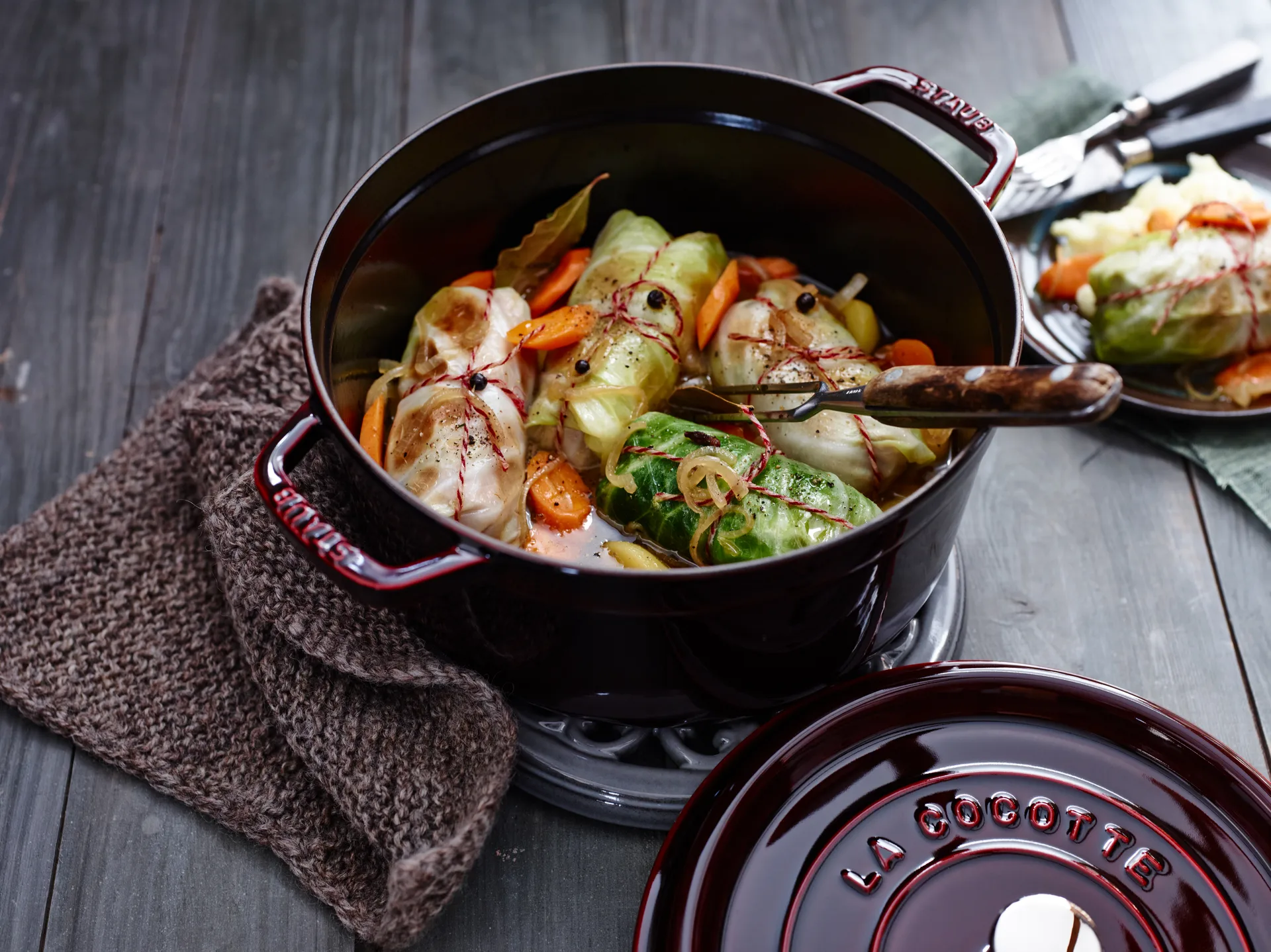 Staub La Cocotte rund gryde støbejern 2,6 L, Grenadine rød STAUB