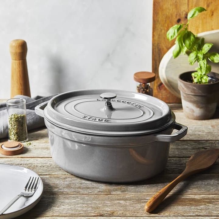 Staub oval gryde i støbejern 4,2 l, Grå STAUB