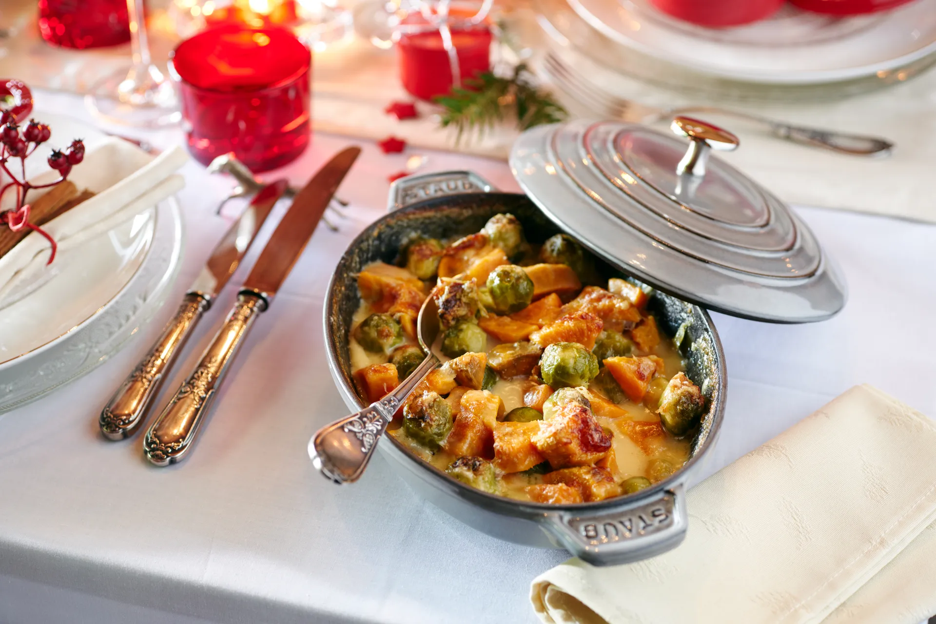 Staub ovnfast form støbejern med låg oval 23 cm, Grafitgrå STAUB