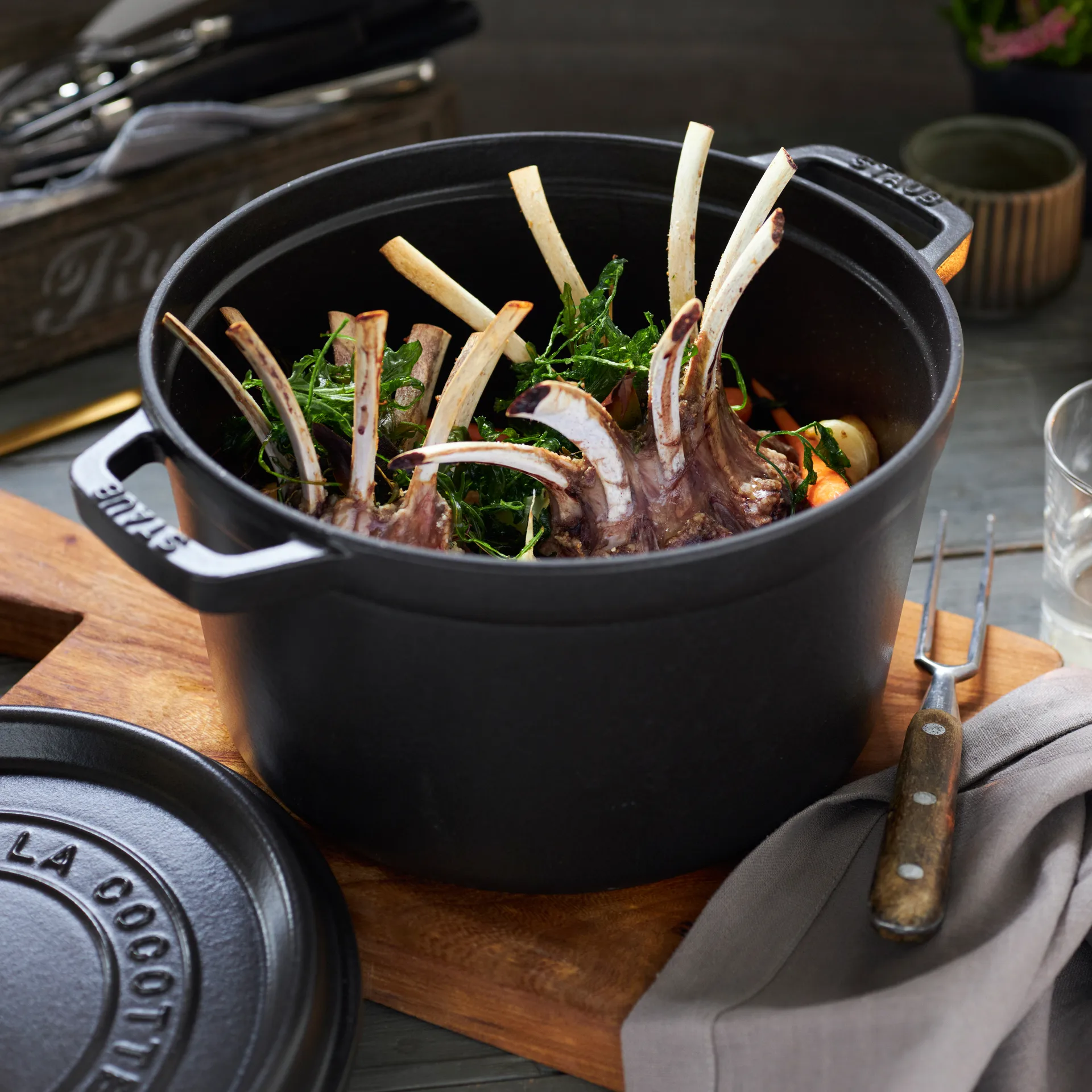 Staub rund gryde høj model 4,8 L, Mat sort STAUB