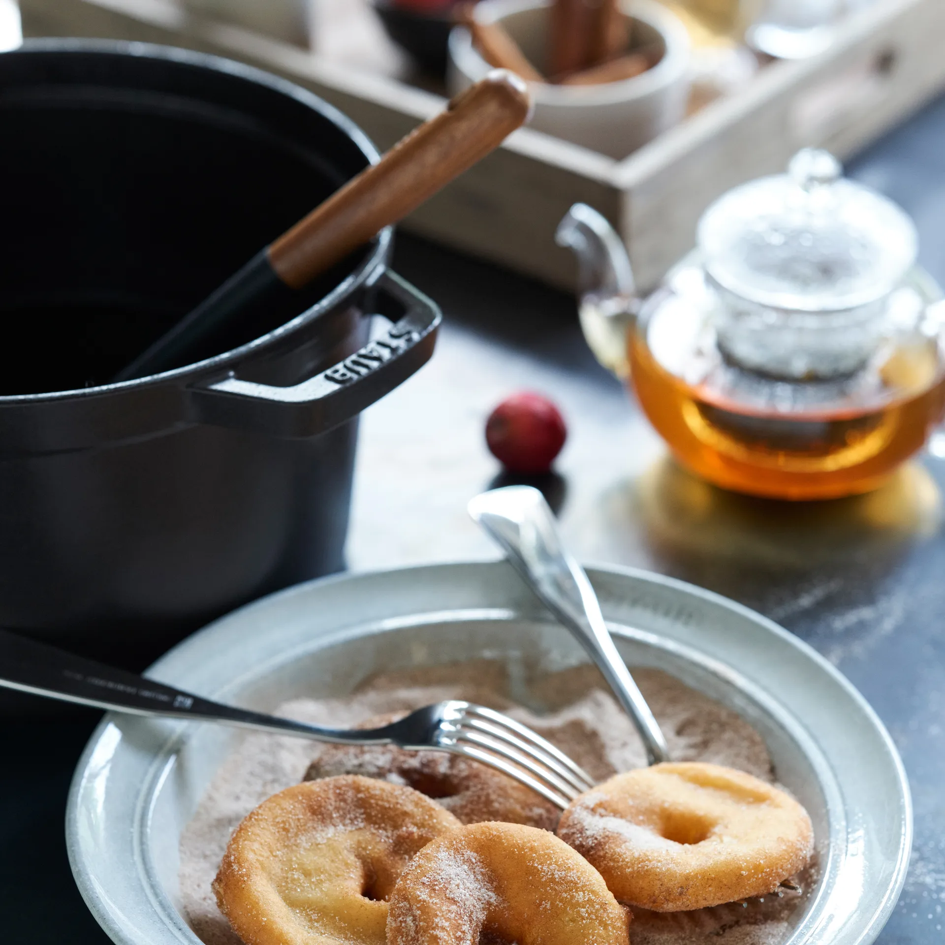 Staub rund gryde høj model 4,8 L, Mat sort STAUB