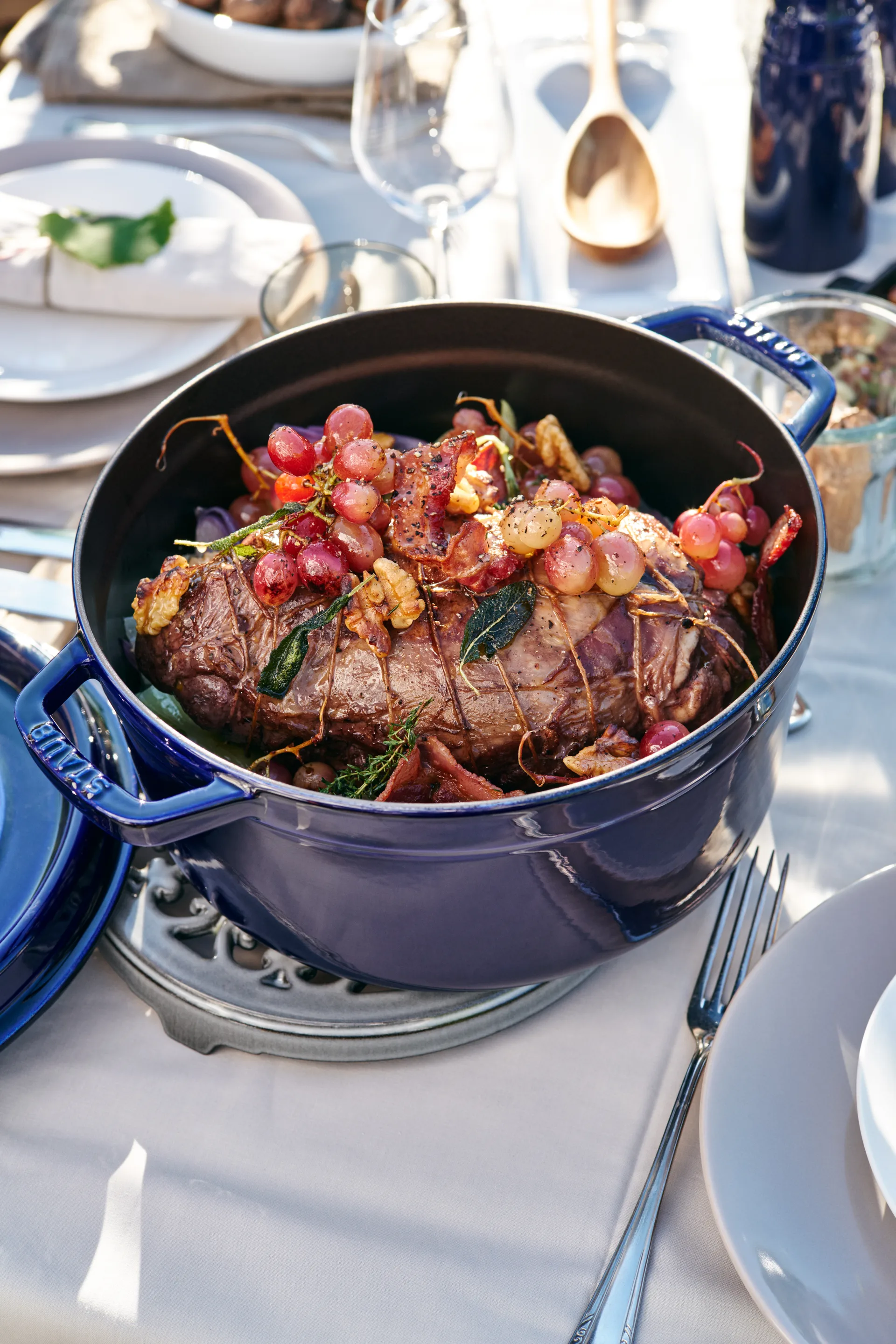 Staub rund gryde i støbejern, tre lag emalje 5,2 l, Mørkeblå STAUB