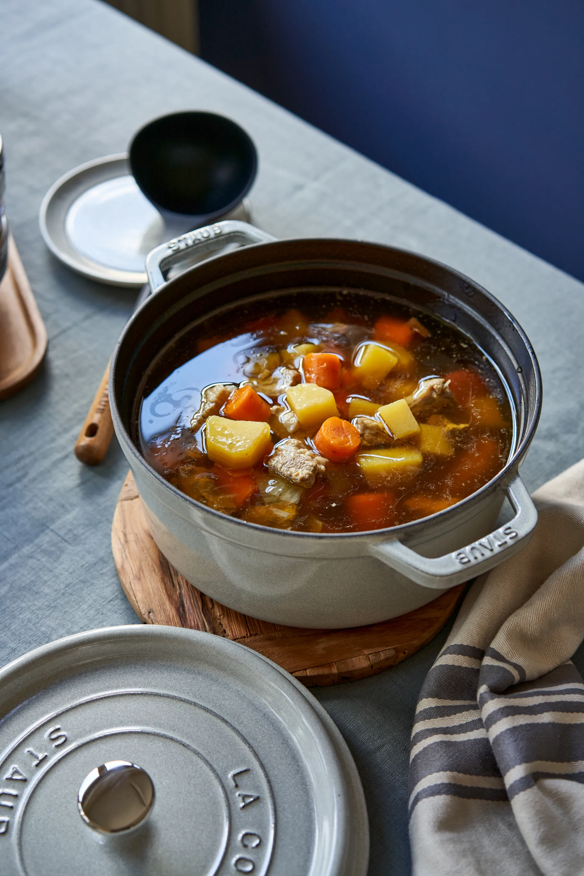 Staub White Truffle gryde, 3,8 L STAUB