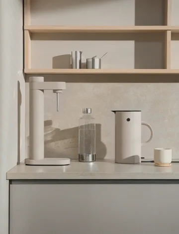 EM77 elkedel (EU) 1,5 L - Sand - Stelton