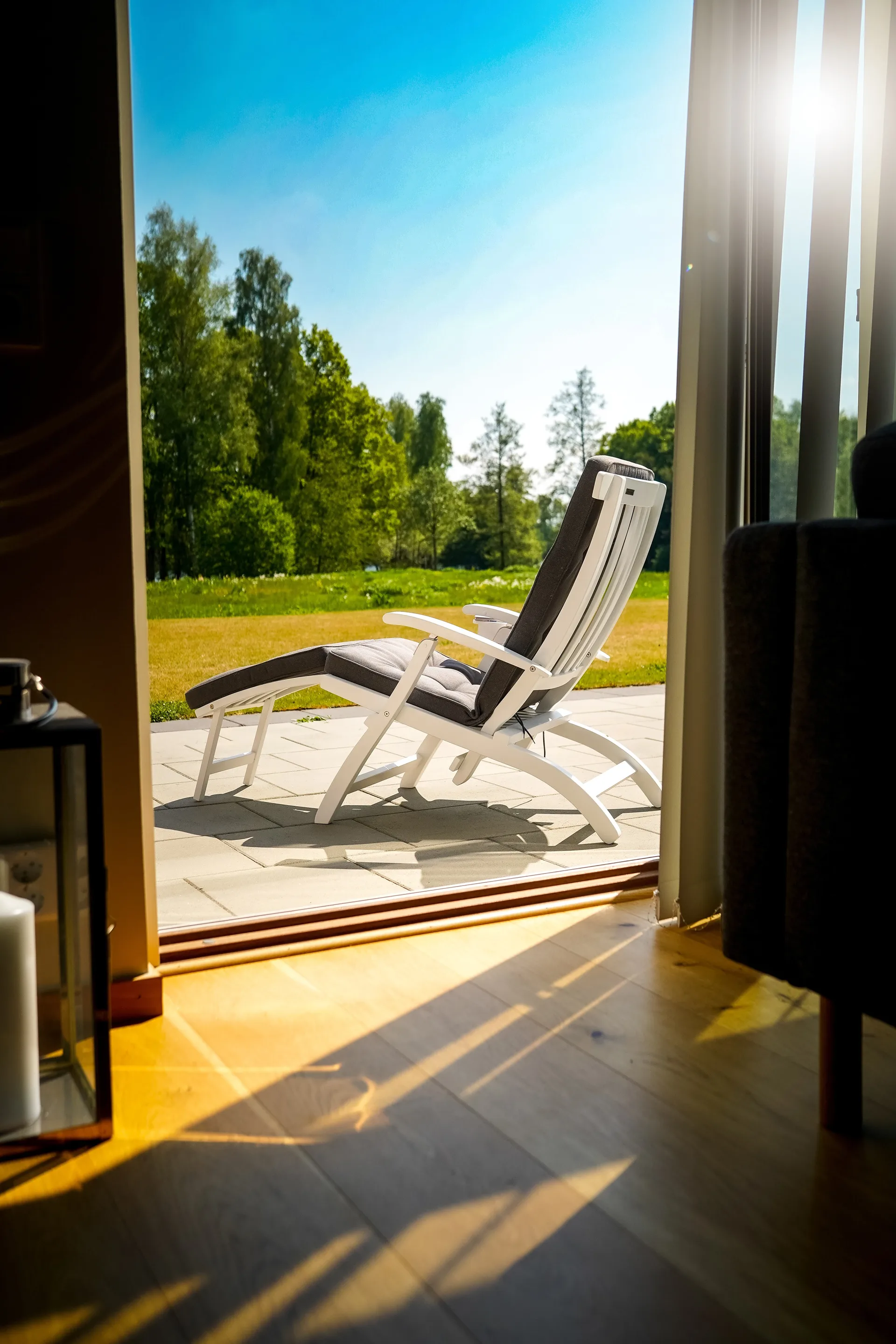 Lobby dækstol, inkl. bakke og regnovertræk Stockamöllan