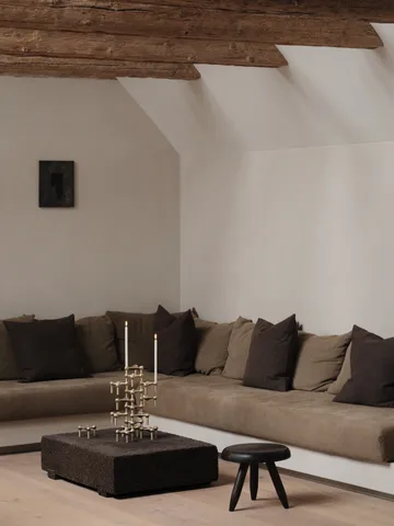 Nagel lysestage - Børstet messing - STOFF