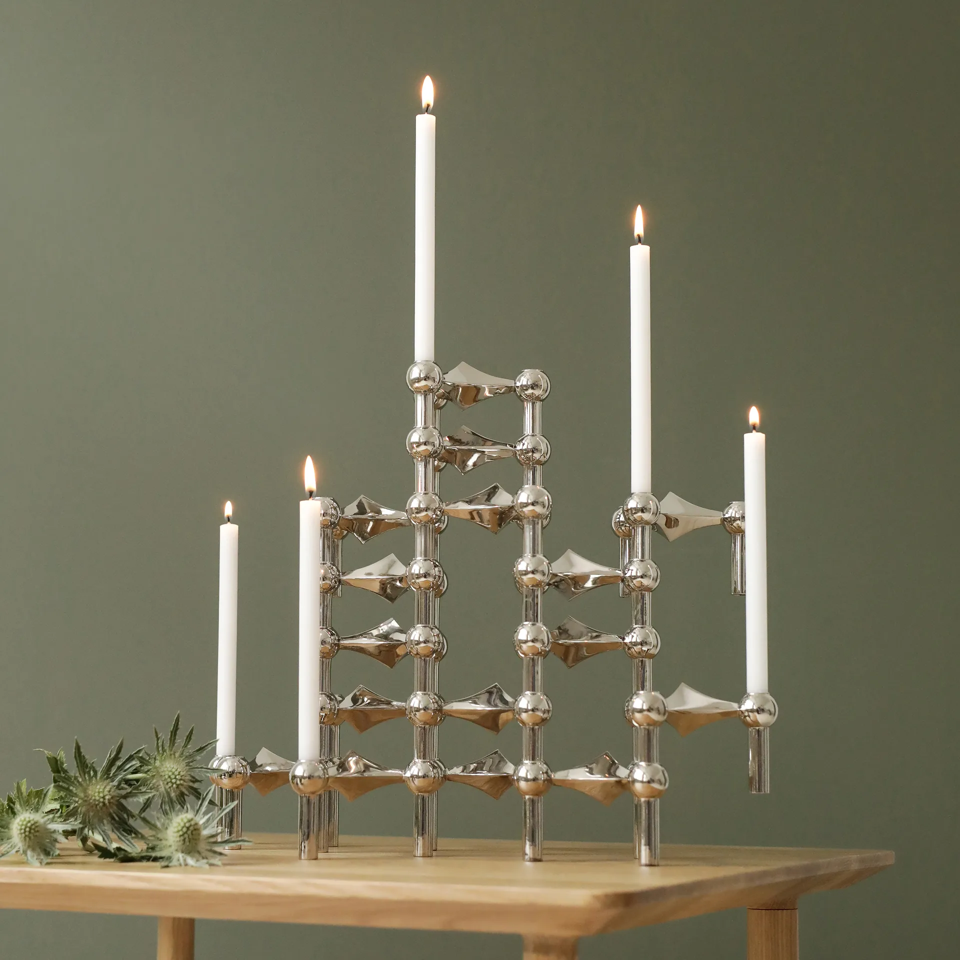 Nagel lysestage, krom STOFF