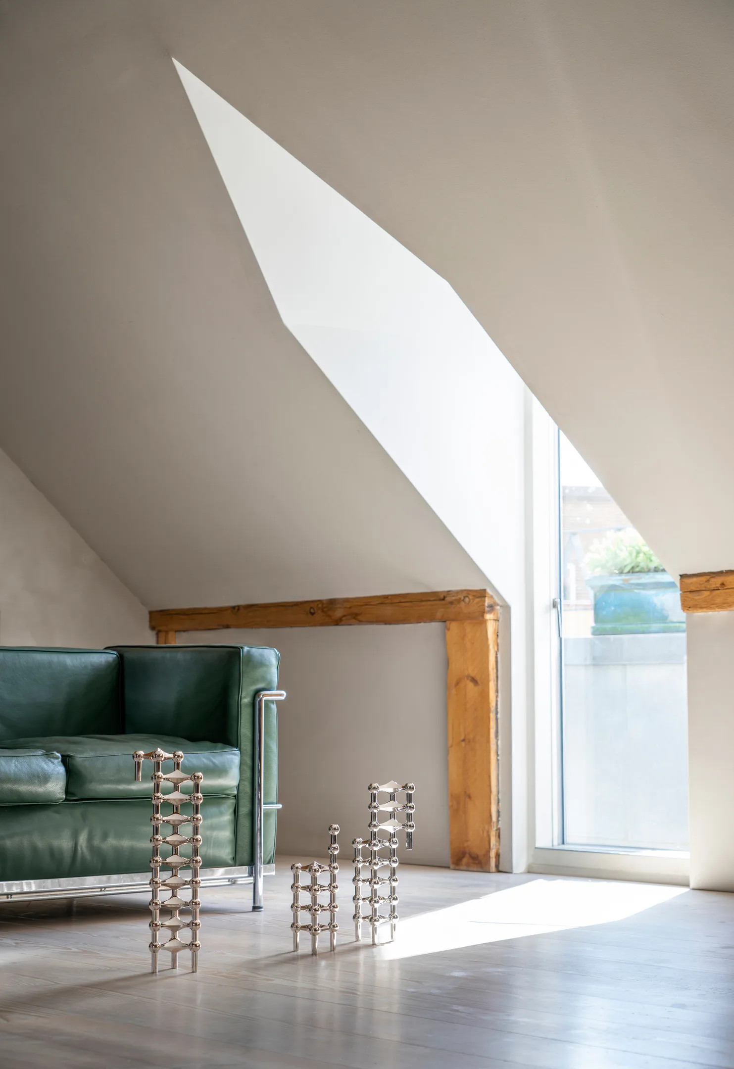 Nagel lysestage, krom STOFF