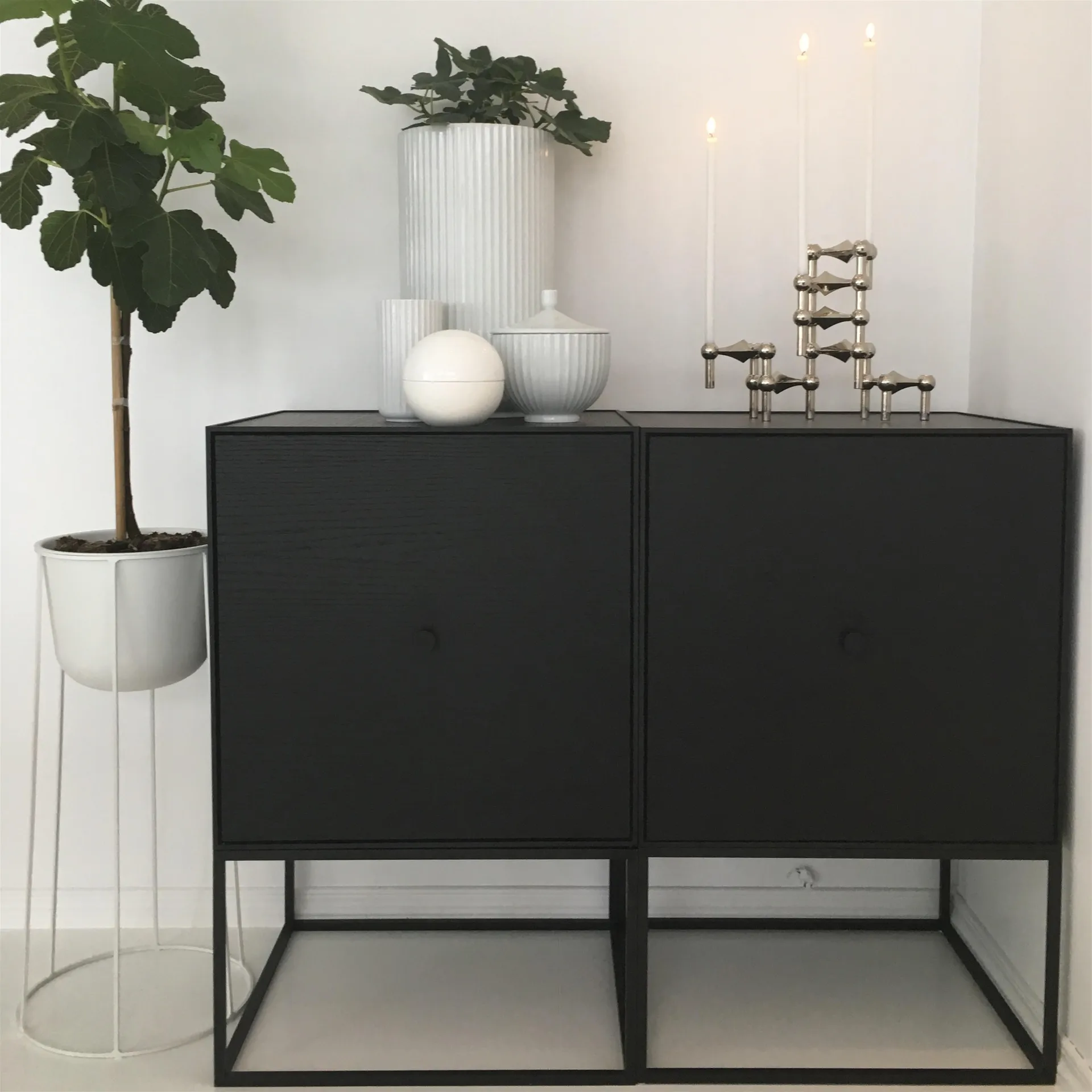 Nagel lysestage, krom STOFF