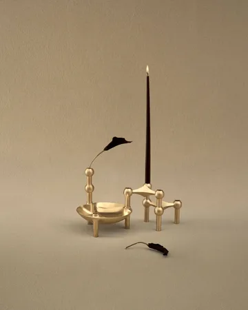 STOFF Nagel vase - Børstet messing - STOFF Nagel