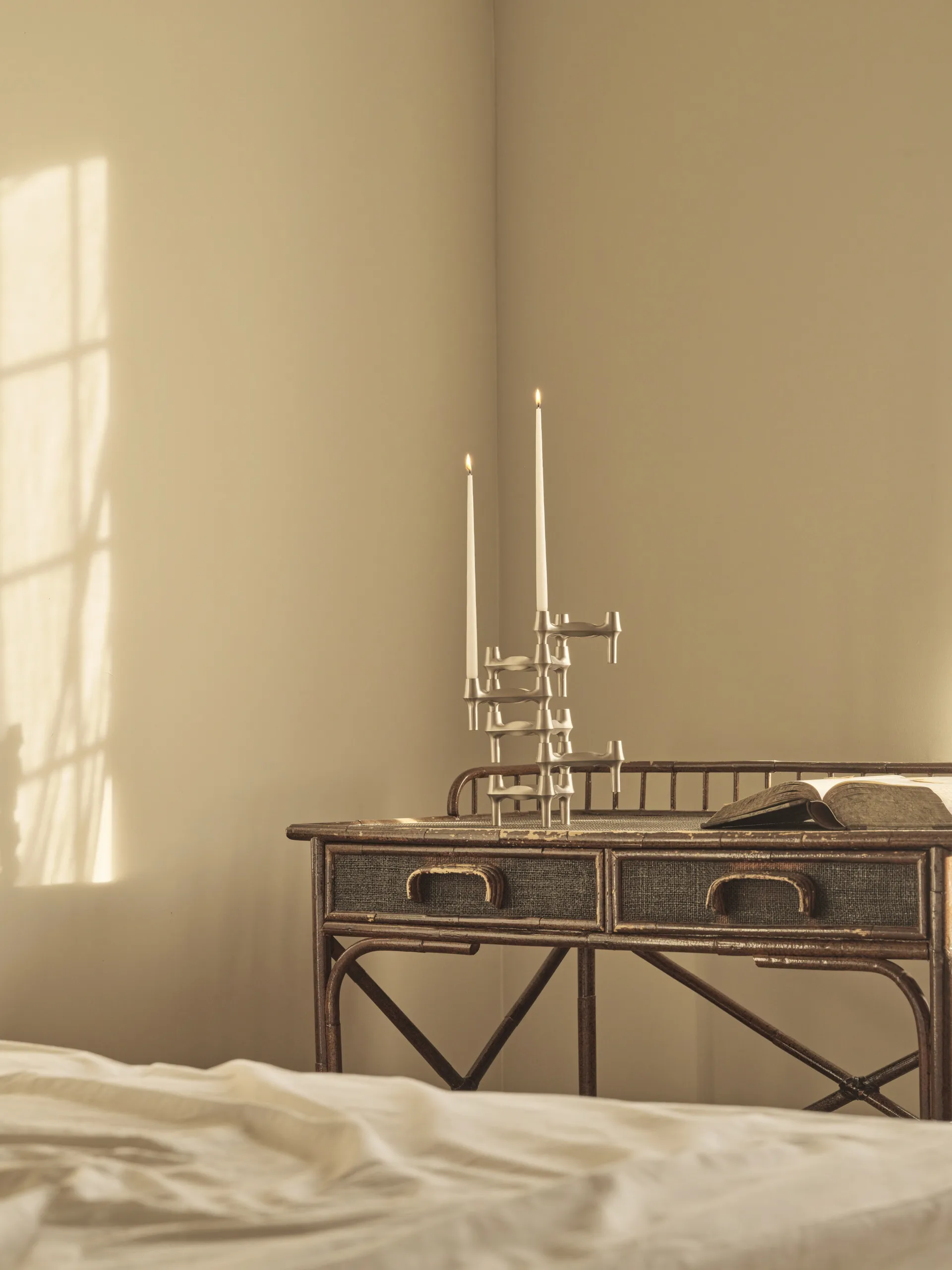 STOFF BMF lysestage, Børstet krom STOFF