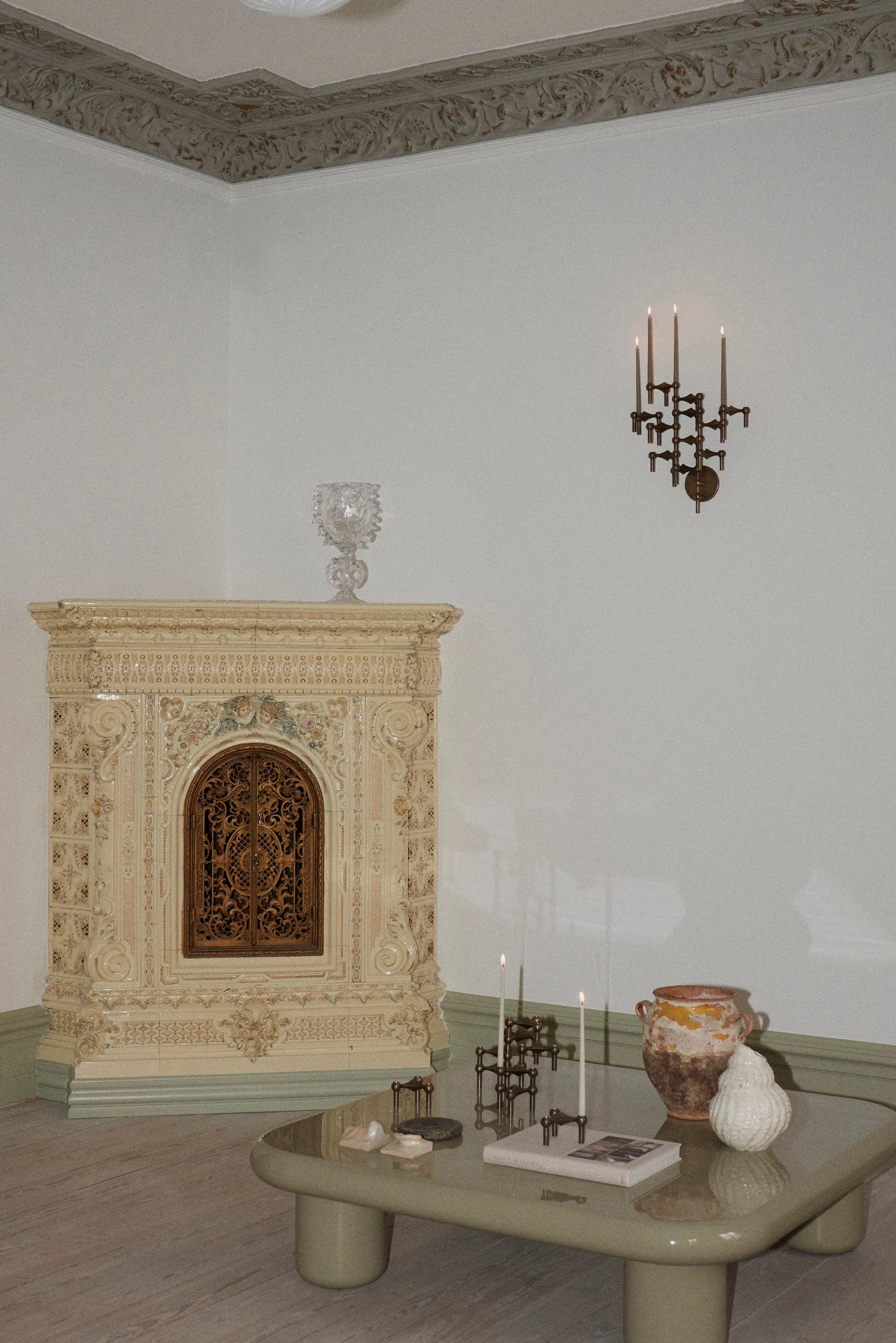 STOFF Nagel lysestage væg, Bronzed brass STOFF