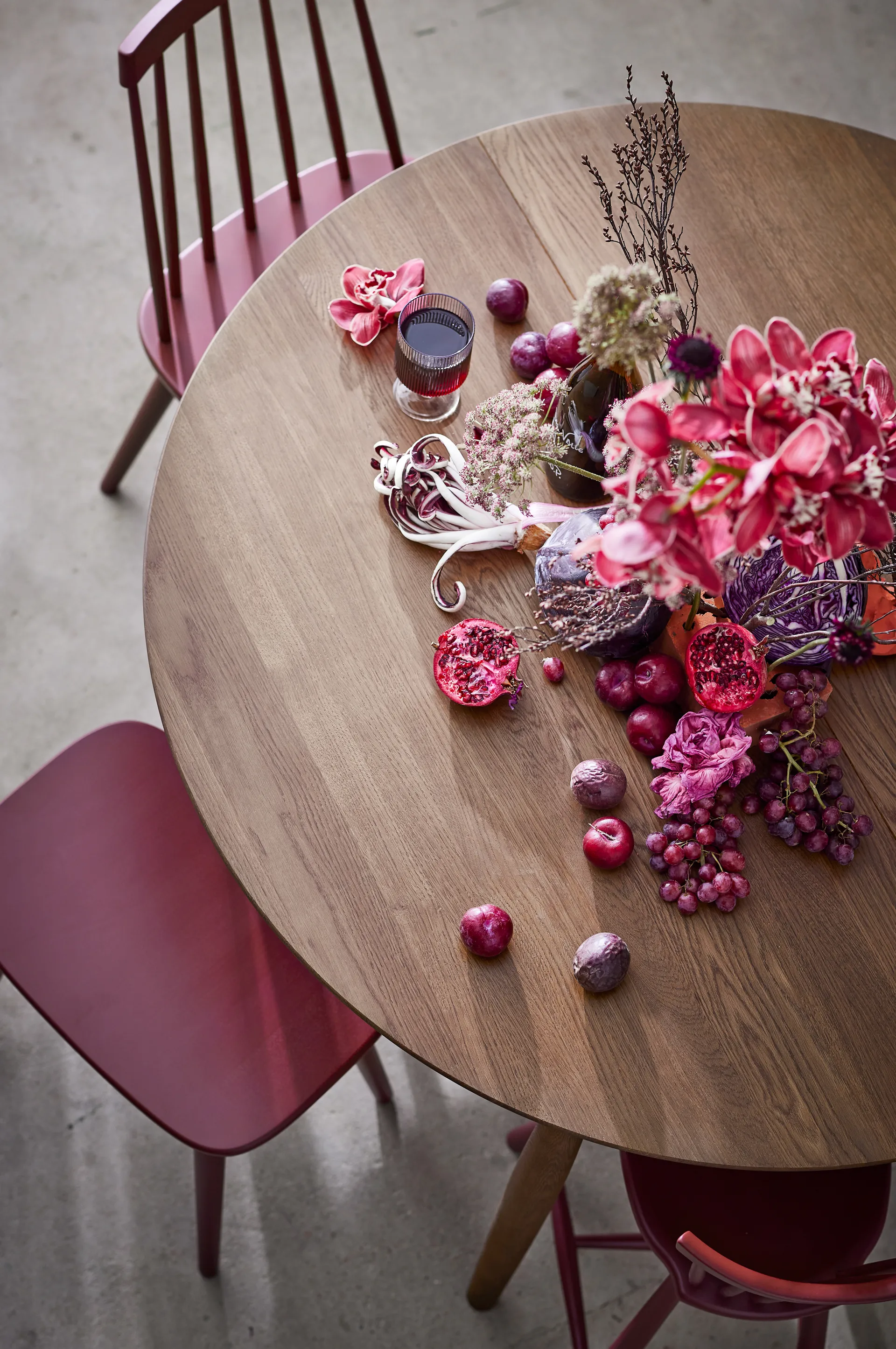 Carl spisebord delbart Ø115 cm, Smoked oak Stolab