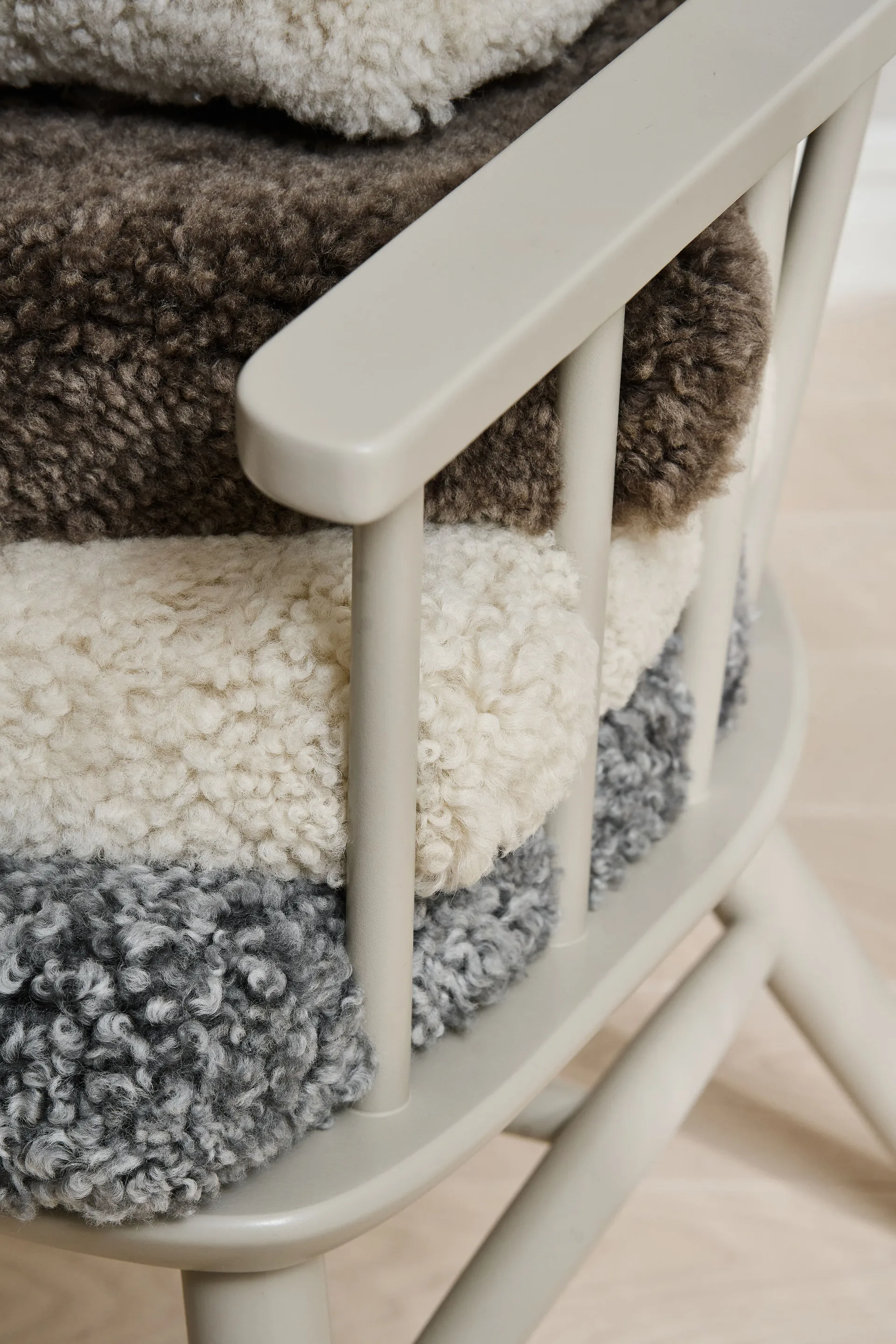 Henriette lænestol hynde&nakkepude Tåge-Sahara Stolab