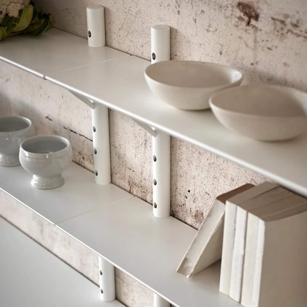 Ikon væghylde, birk lys matlak, dybde 21 cm Stolab