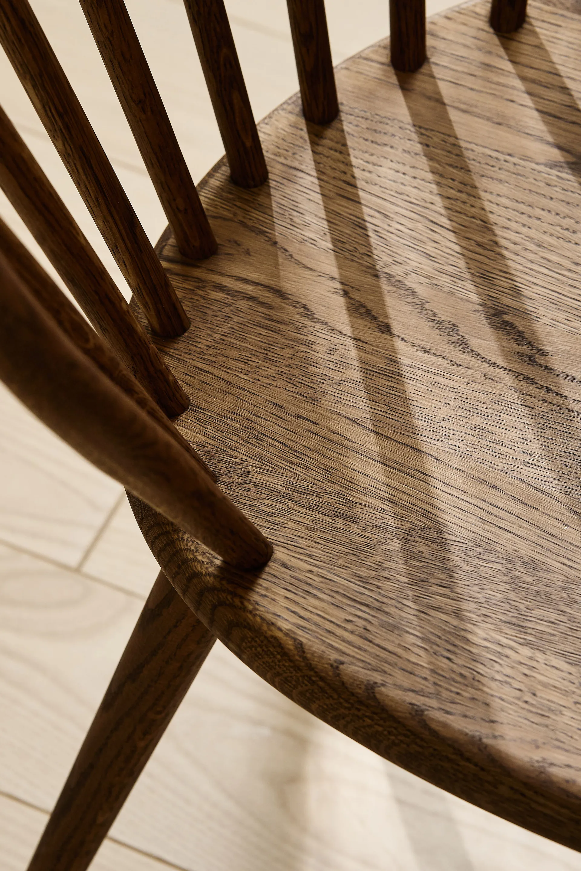 Miss Holly stol Special Edition, Eg Chocolat olie Stolab