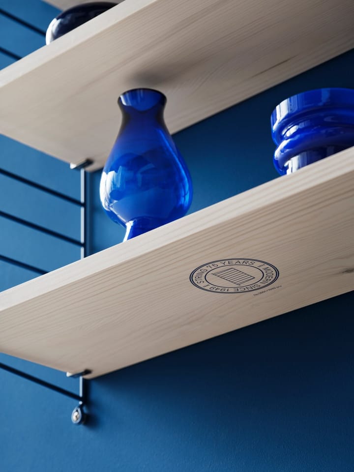 String 1949-2024 hylde Limited Edition 60x60x20 cm, Blue/white oiled pine String