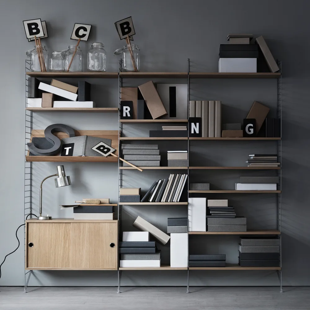 String magasinhylde træ, valnød, 58x30 cm String