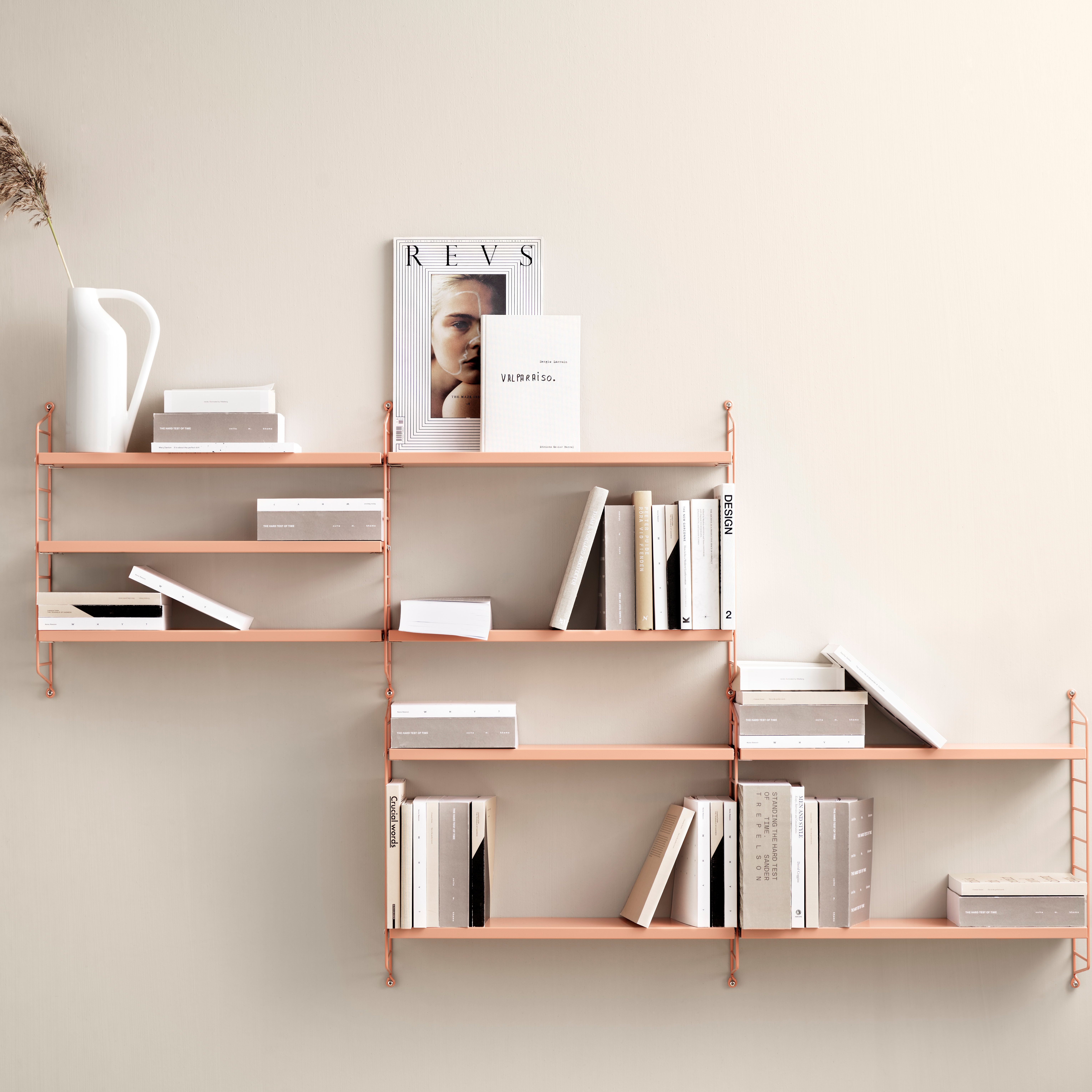 Reol blush fra String NordicNest.dk