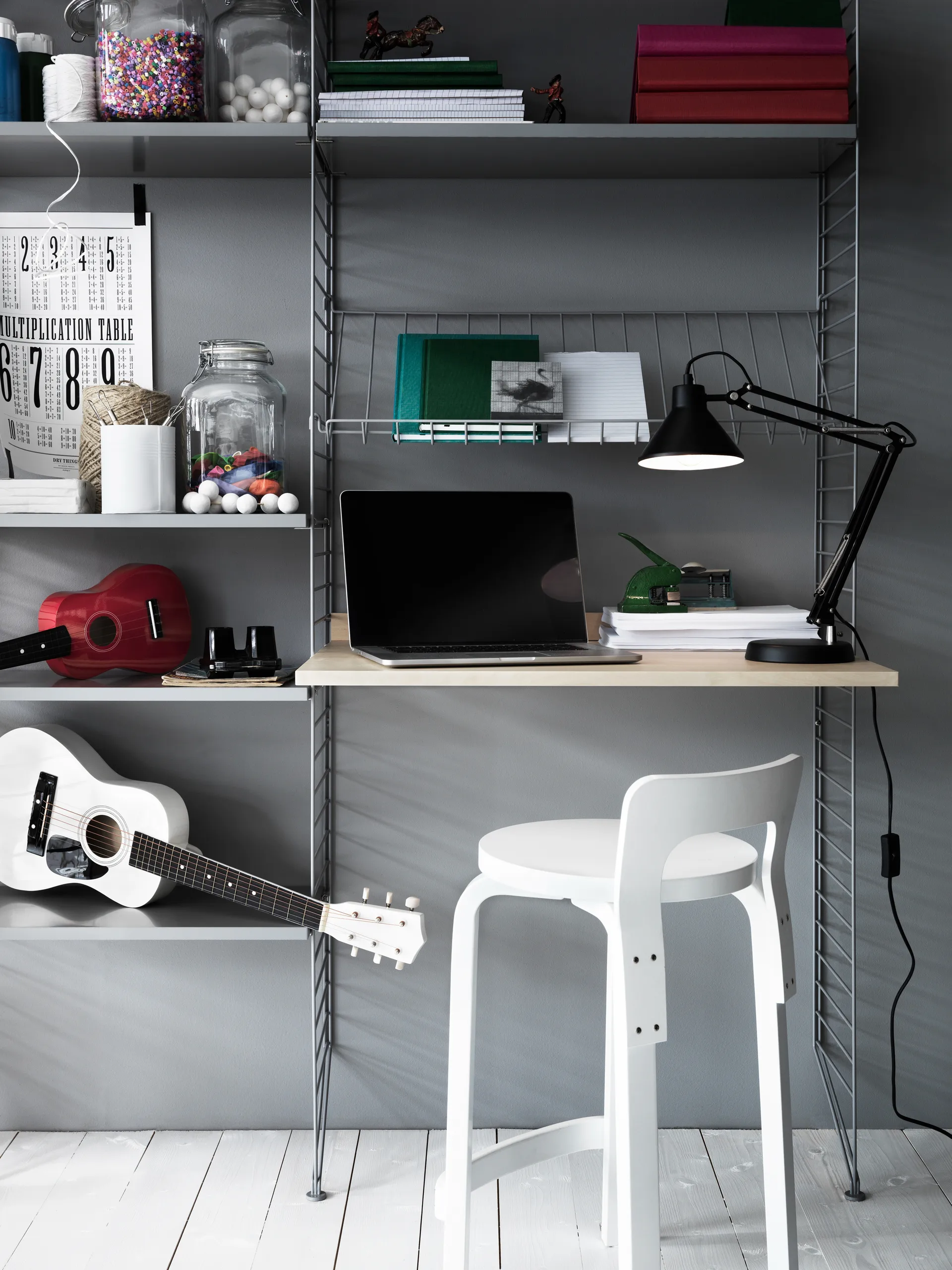 String skrivebordsplade, Askefinér, 78x58 cm String