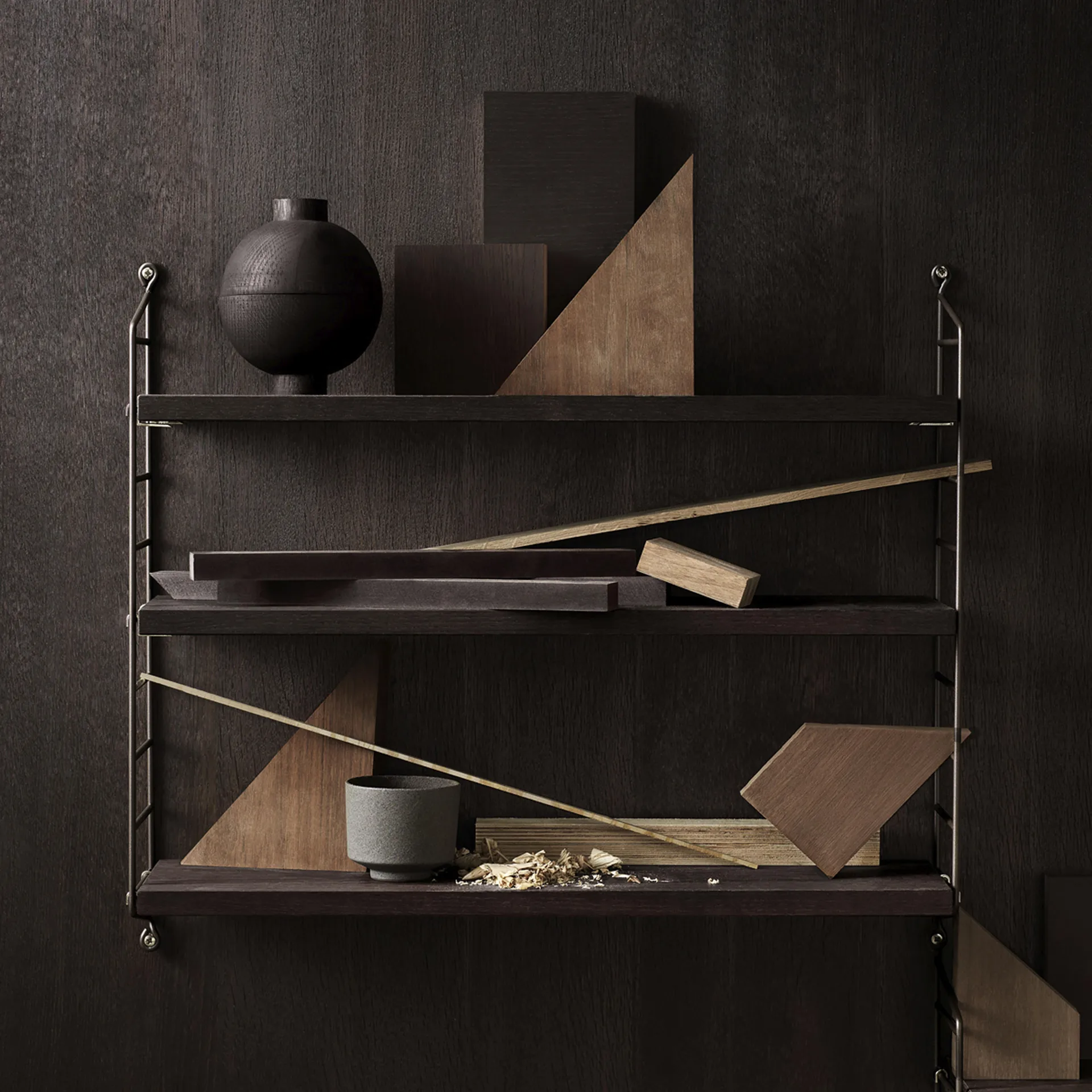 Stringhylde Pocket olieret røget eg, olieret eg-brun String