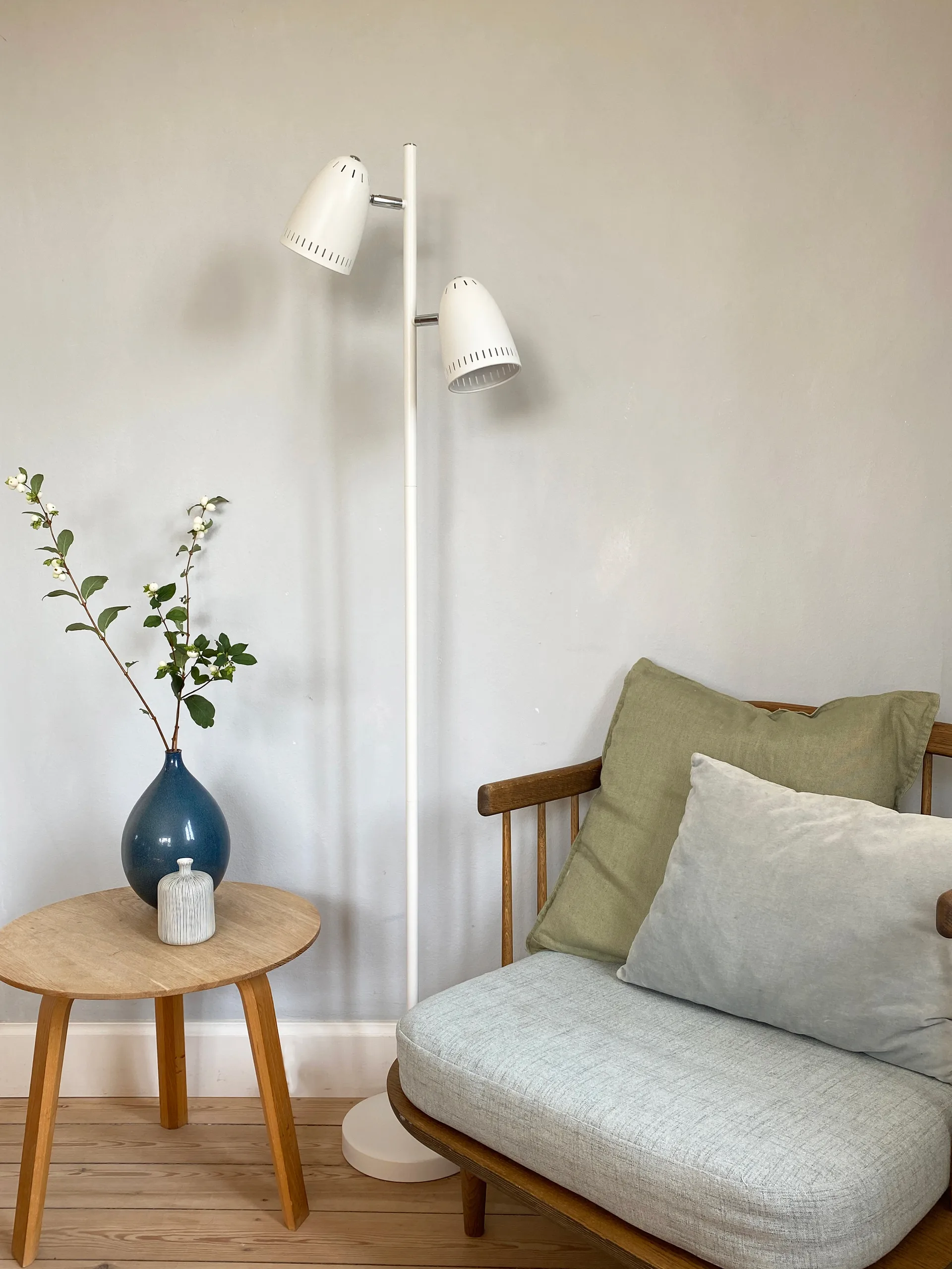 Dynamo Twin gulvlampe, Whisper White Superliving