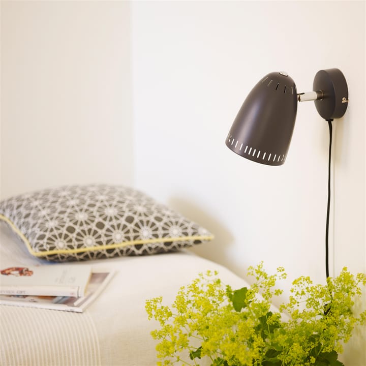 Dynamo væglampe kort arm, matt almost black (sort) Superliving