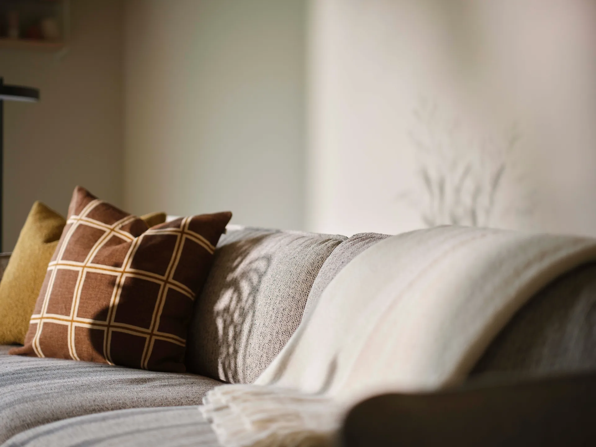 Continental sofa, Wave Champagne-orkangrå Swedese