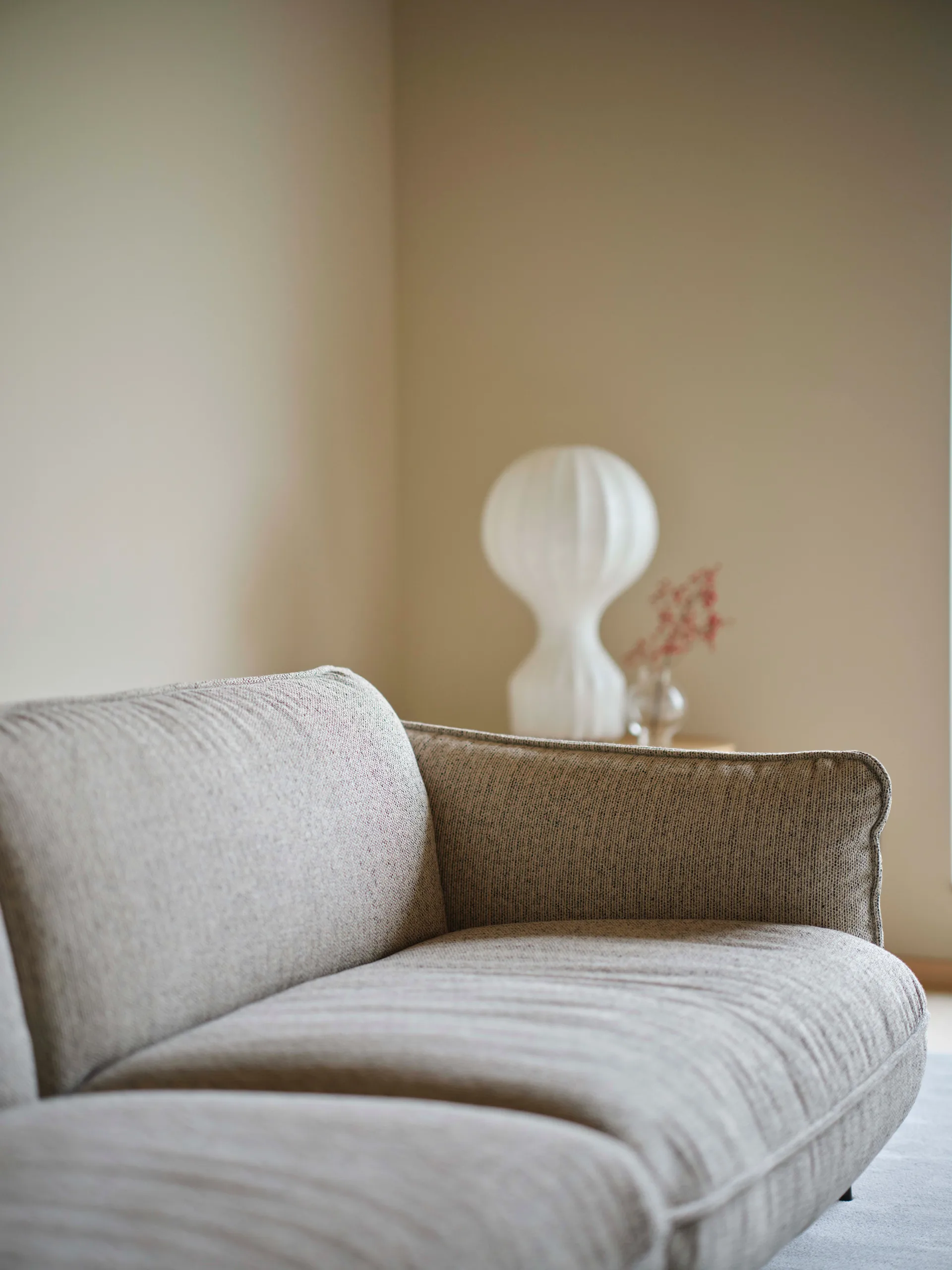 Continental sofa, Wave Sand-kromet stål Swedese