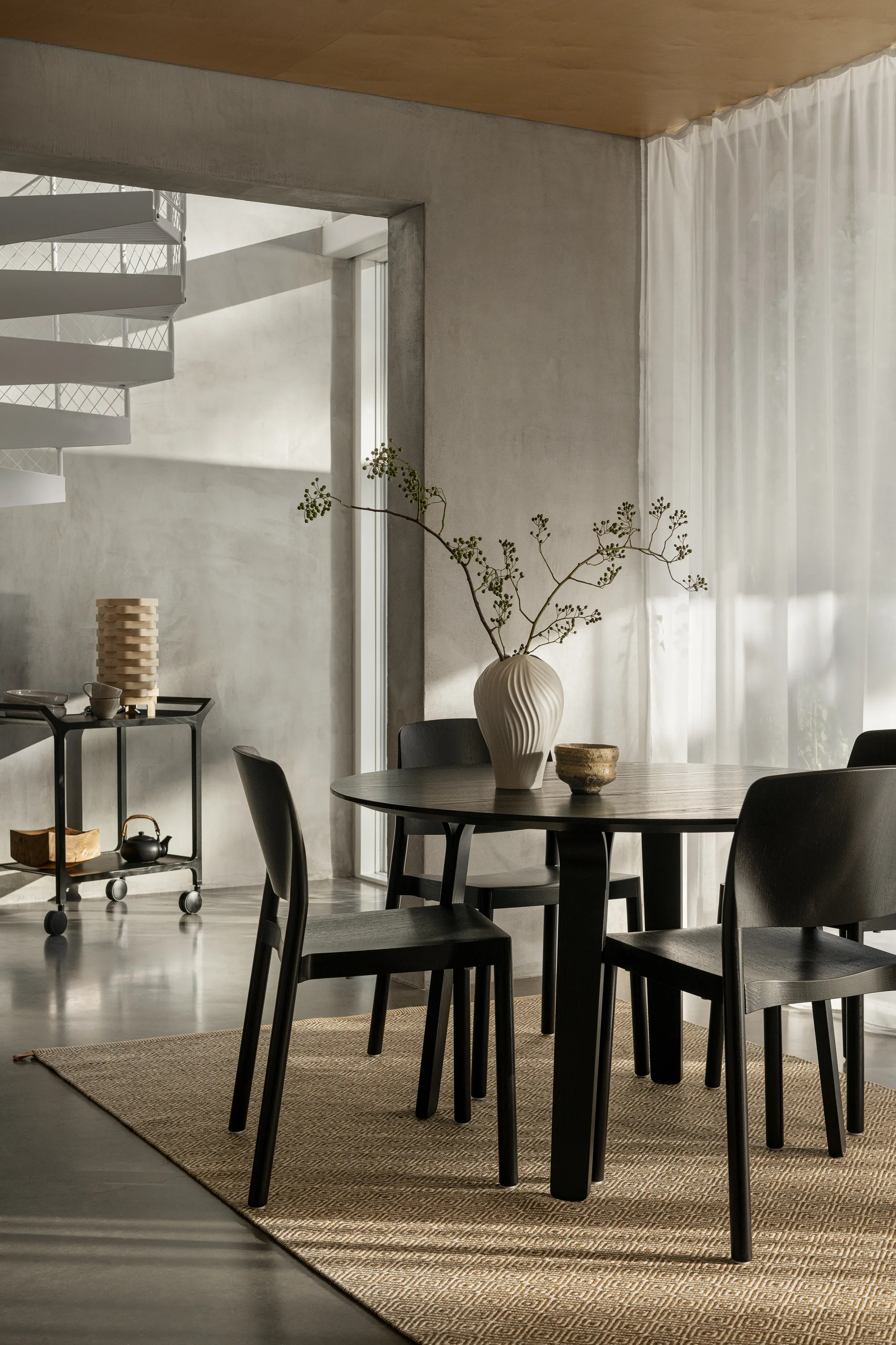 Divido bord Ø120 cm, Ask sortglaseret Swedese