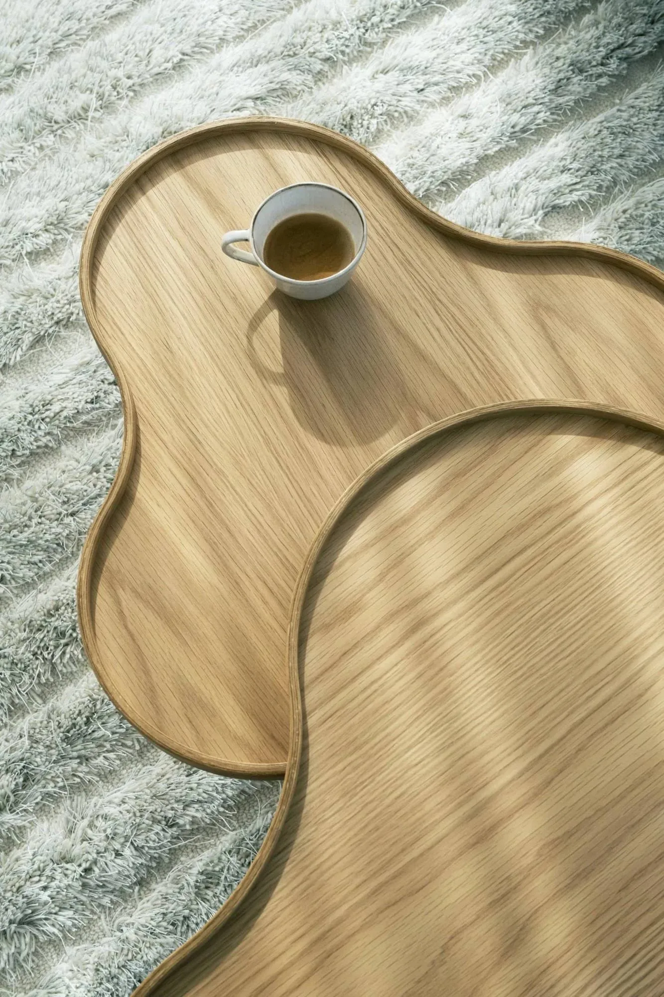 Flower mono bord 62x66 cm, H39 Eg lakeret/Nutmeg RAL1019 Swedese