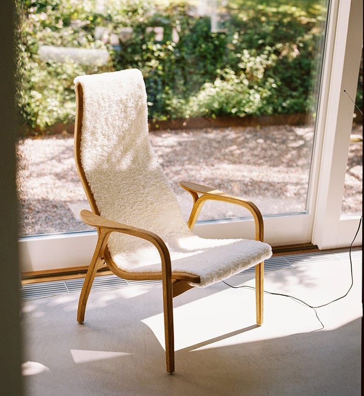 Laminett lænestol lakeret bøg/fåreskind, Moonlight (beige) Swedese