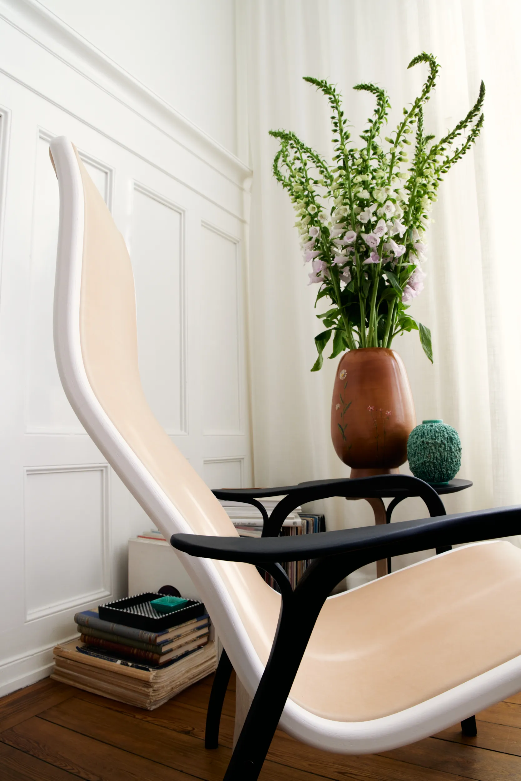 Lamino Duality lænestol, Sortglaseret Swedese