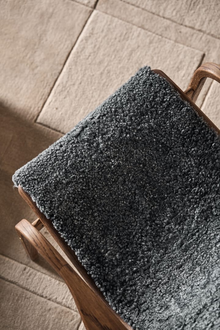 Lamino lænestol eg/fåreskind Special Edition, Rubio Monocoat Chocolate-Charcoal Swedese
