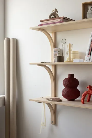 Levi hylde - Hvidpig. ask-messing, 2 hylder, 90 cm - Swedese