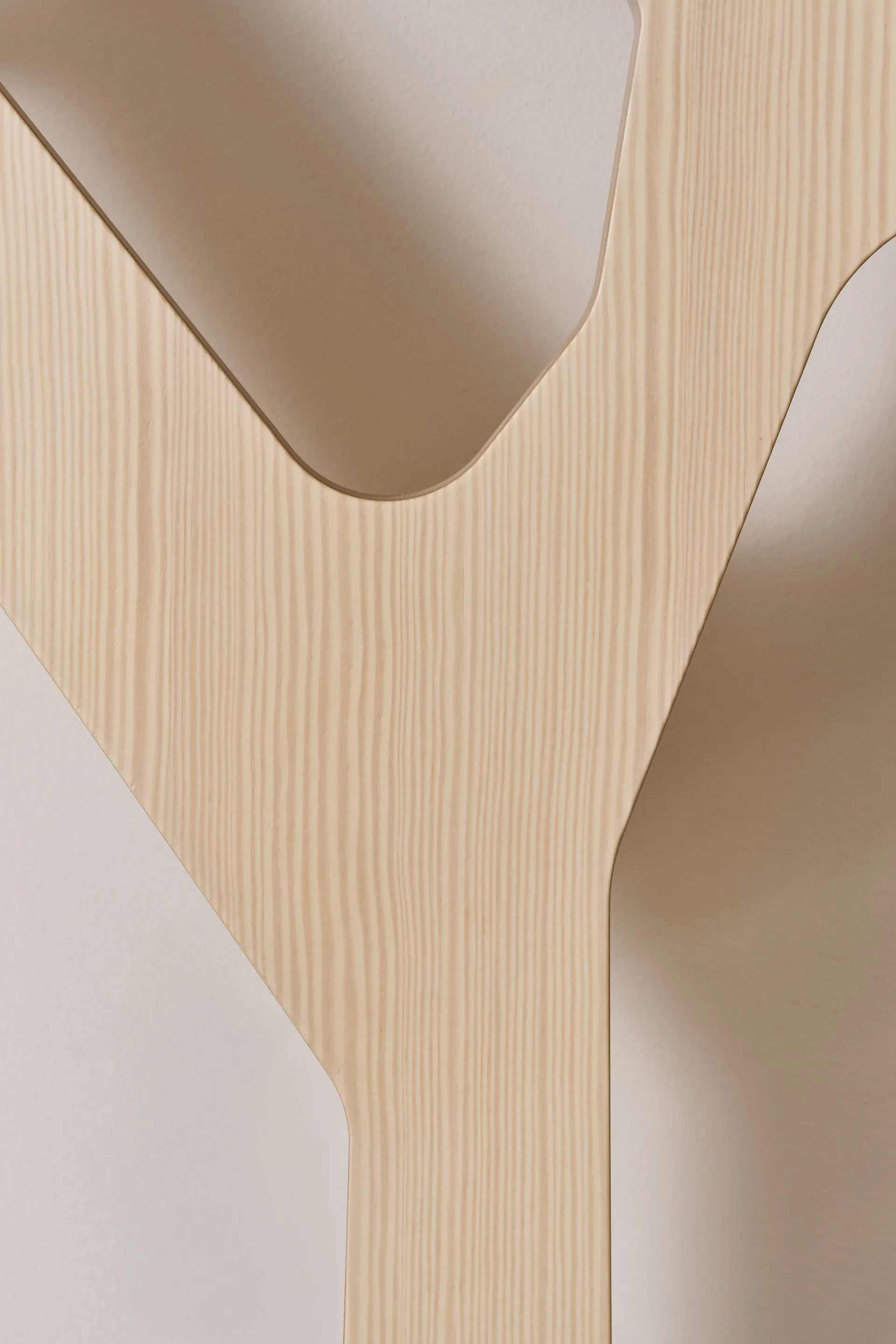 Tree wall vægmonteret knagerække 194 cm, Hvidpigmenteret fyrretræ Swedese