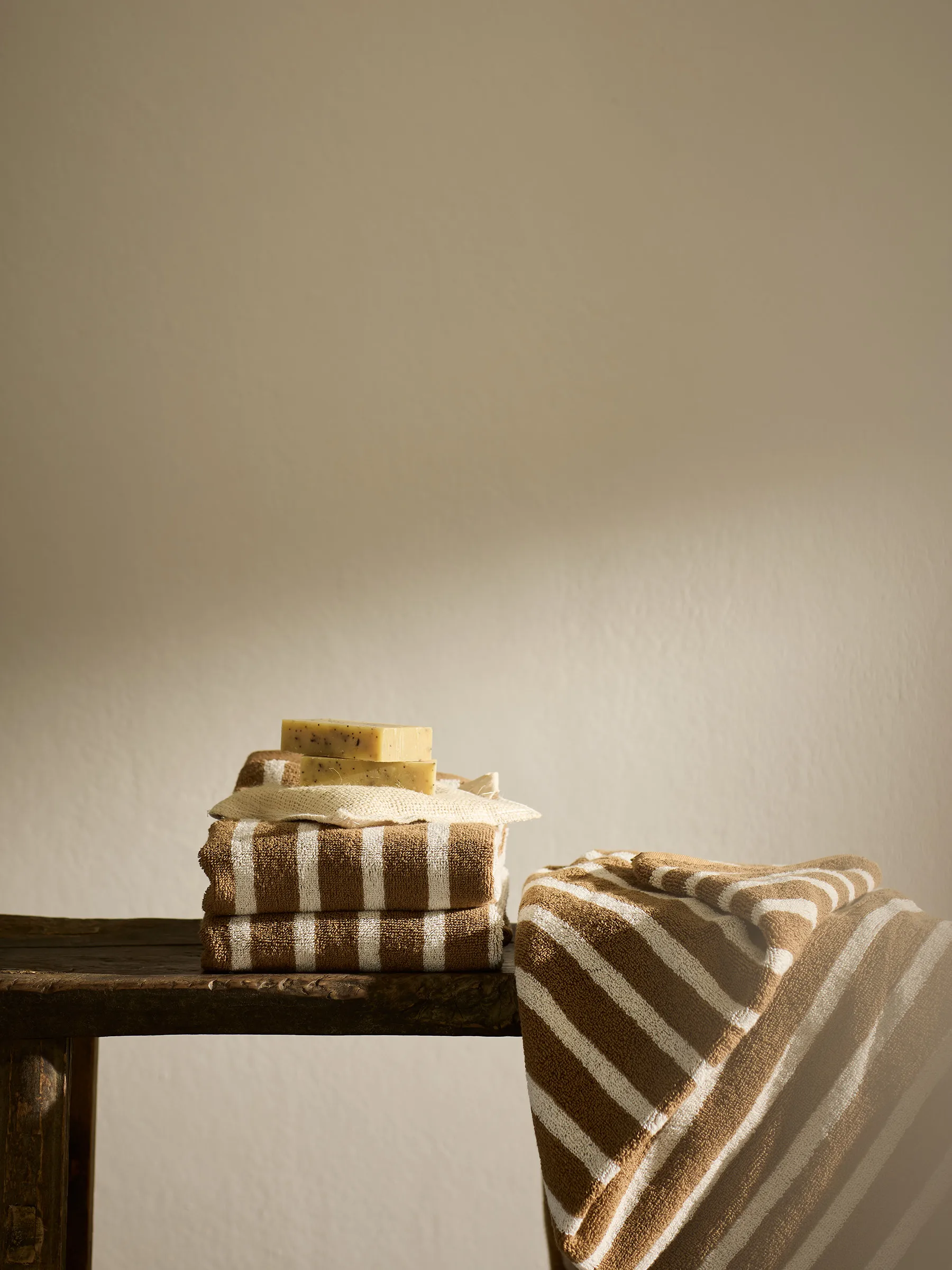 Bonnie badehåndklæde 70x140 cm, Brown Tell Me More