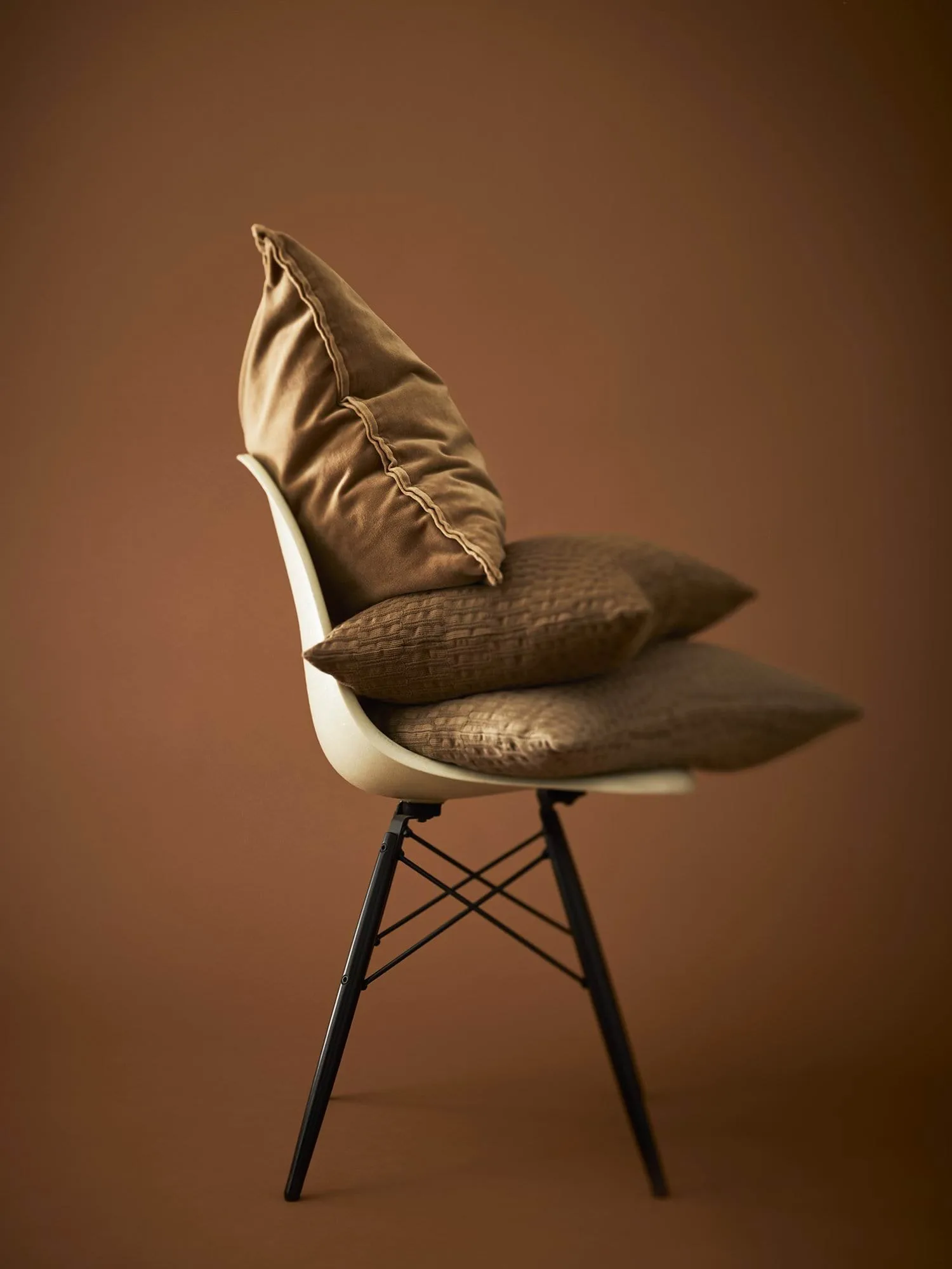 Claire pudebetræk, Mud brown, 40x60 cm Tell Me More