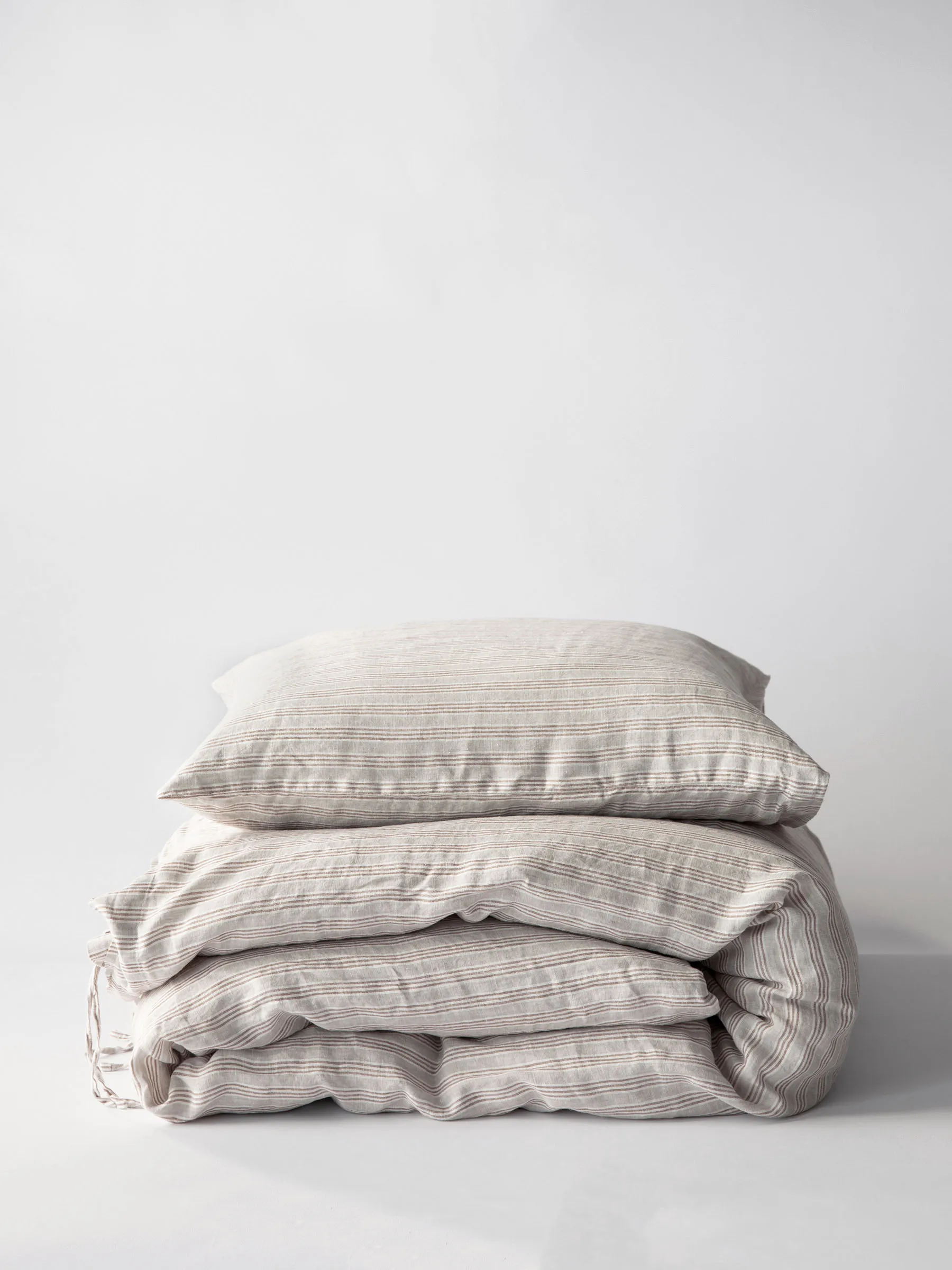 Dynebetræk hør 150x200 cm, Hazelnut stripe Tell Me More