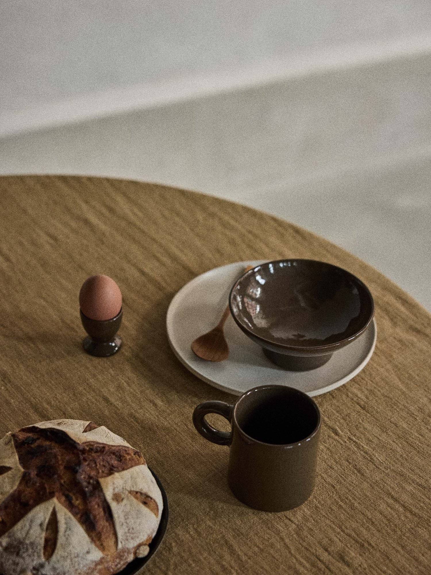 Elio skål på fod, Dark brown, Ø14,5x6 cm Tell Me More