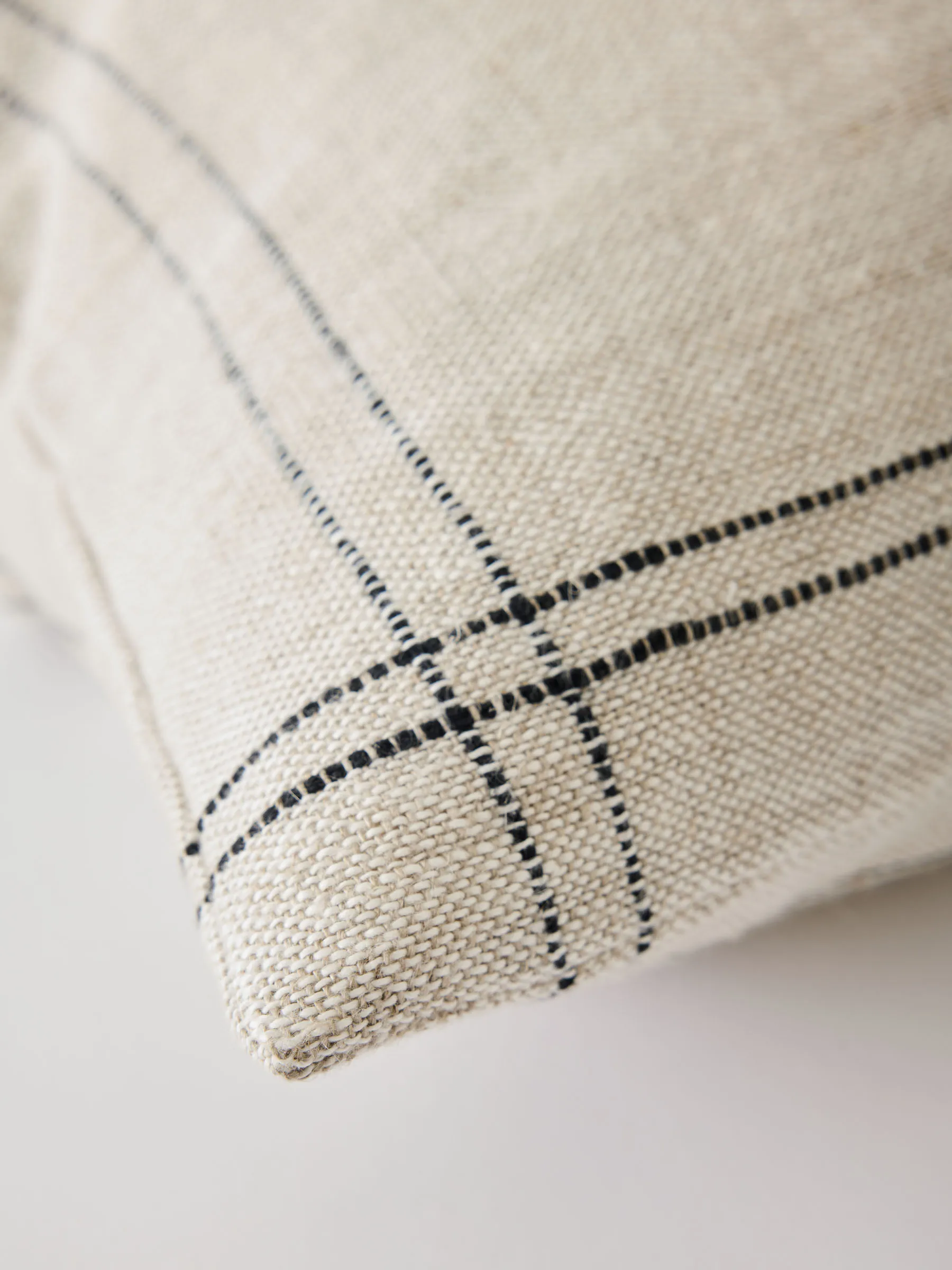 Elton pudebetræk 50x50 cm, Beige Tell Me More