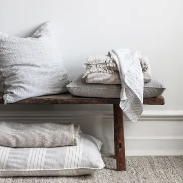 Klint pudebetræk 40x60 cm - Beige/Sort - Tell Me More