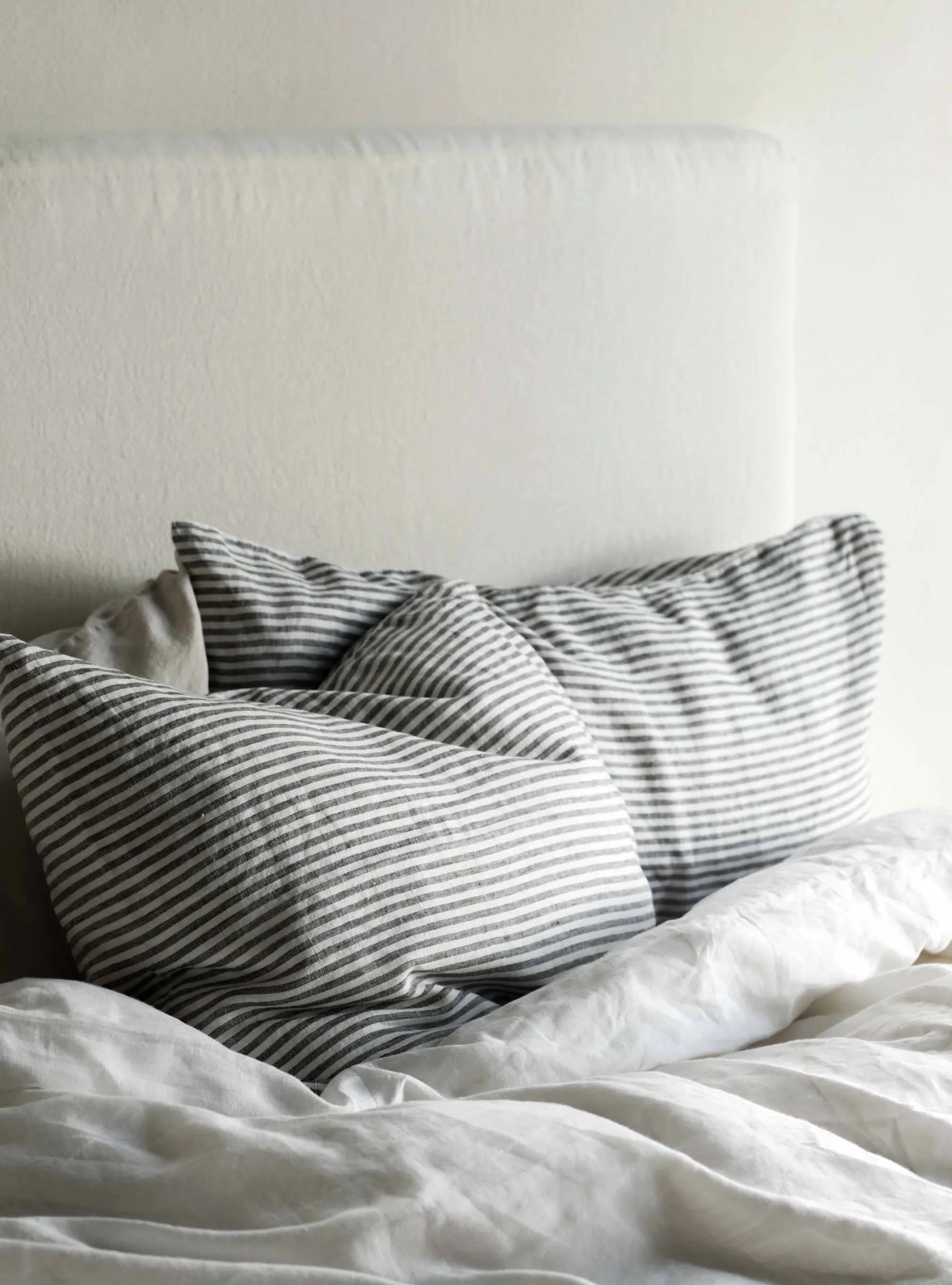 Stonewashed linen pudebetræk 50x70 cm 2-pak, Grey/White Tell Me More